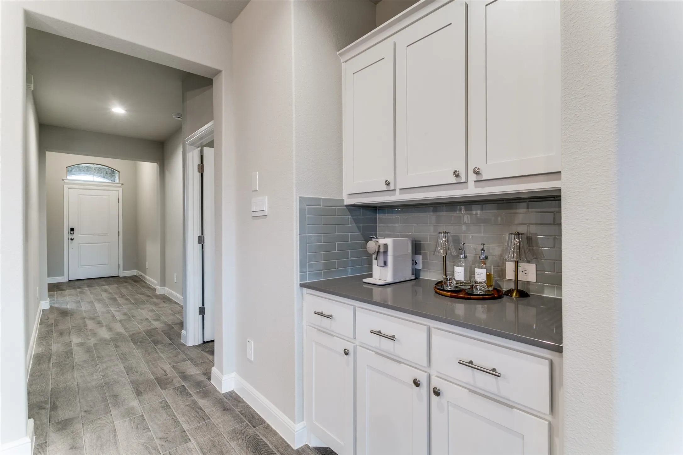 Single Family Residence For Rent in Denton County , 1117 Southwark Drive, Fort Worth, Texas 76052, 4 Bedroom, 2 Bathroom, 2 Garage spaces, 2,010 Sqft, built in 2024, mls#21378476, Real Estate Agent in Fort Worth, Homes For Rent in Denton county, Homes For Rent in Fort Worth, Realtor in Fort Worth Texas, Real Estate Brokerage Independent Realty Texas, Luminita Cordes Realtor