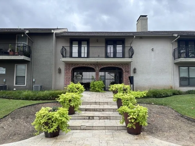 Condominium For Rent in Dallas County , 5806 Birchbrook Drive 106, Dallas, Texas 75206, 2 Bedroom, 2 Bathroom, Garage spaces, 1,120 Sqft, built in 1970, mls#21378551, Real Estate Agent in Dallas, Homes For Rent in Dallas county, Homes For Rent in Dallas, Realtor in Dallas Texas, Real Estate Brokerage Independent Realty Texas, Luminita Cordes Realtor
