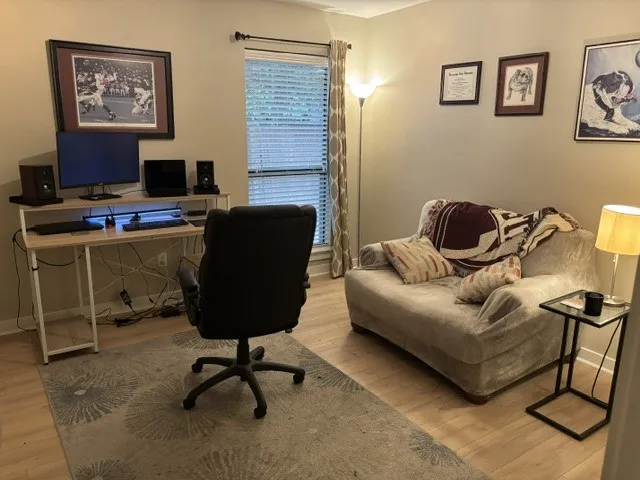 Condominium For Rent in Dallas County , 5806 Birchbrook Drive 106, Dallas, Texas 75206, 2 Bedroom, 2 Bathroom, Garage spaces, 1,120 Sqft, built in 1970, mls#21378551, Real Estate Agent in Dallas, Homes For Rent in Dallas county, Homes For Rent in Dallas, Realtor in Dallas Texas, Real Estate Brokerage Independent Realty Texas, Luminita Cordes Realtor