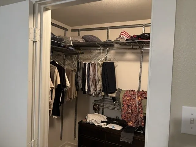 Condominium For Rent in Dallas County , 5806 Birchbrook Drive 106, Dallas, Texas 75206, 2 Bedroom, 2 Bathroom, Garage spaces, 1,120 Sqft, built in 1970, mls#21378551, Real Estate Agent in Dallas, Homes For Rent in Dallas county, Homes For Rent in Dallas, Realtor in Dallas Texas, Real Estate Brokerage Independent Realty Texas, Luminita Cordes Realtor