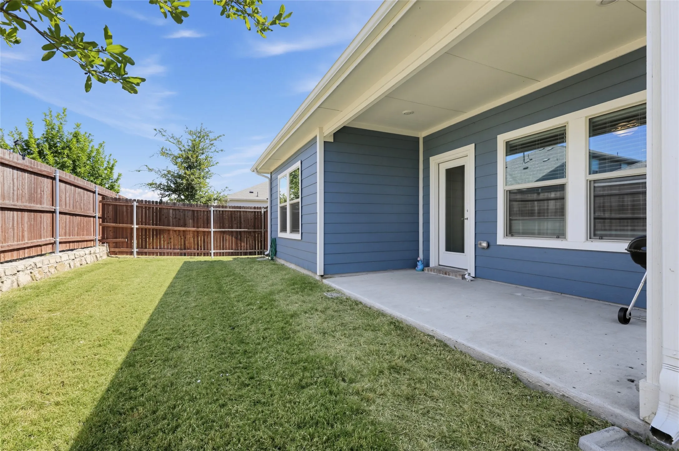 Single Family Residence For Sale in Kaufman County , 1818 Ash Oak Lane, Forney, Texas 75126, 4 Bedroom, 2 Bathroom, 2 Garage spaces, 1,572 Sqft, built in 2022, mls#21377800, Real Estate Agent in Forney, Homes For Sale in Kaufman county, Homes For Sale in Forney, Realtor in Forney Texas, Real Estate Brokerage Independent Realty Texas, Luminita Cordes Realtor