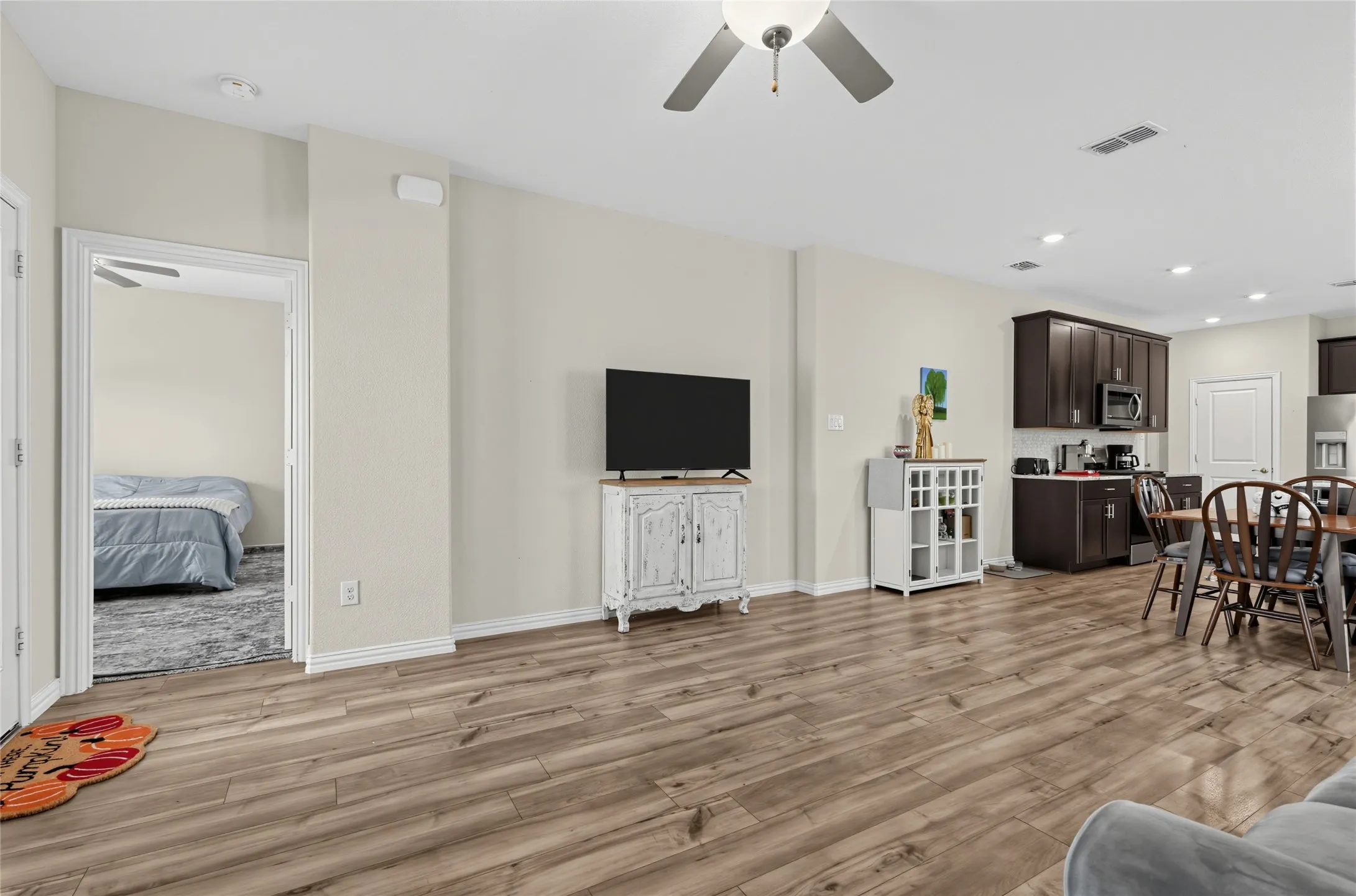 Single Family Residence For Sale in Kaufman County , 1818 Ash Oak Lane, Forney, Texas 75126, 4 Bedroom, 2 Bathroom, 2 Garage spaces, 1,572 Sqft, built in 2022, mls#21377800, Real Estate Agent in Forney, Homes For Sale in Kaufman county, Homes For Sale in Forney, Realtor in Forney Texas, Real Estate Brokerage Independent Realty Texas, Luminita Cordes Realtor