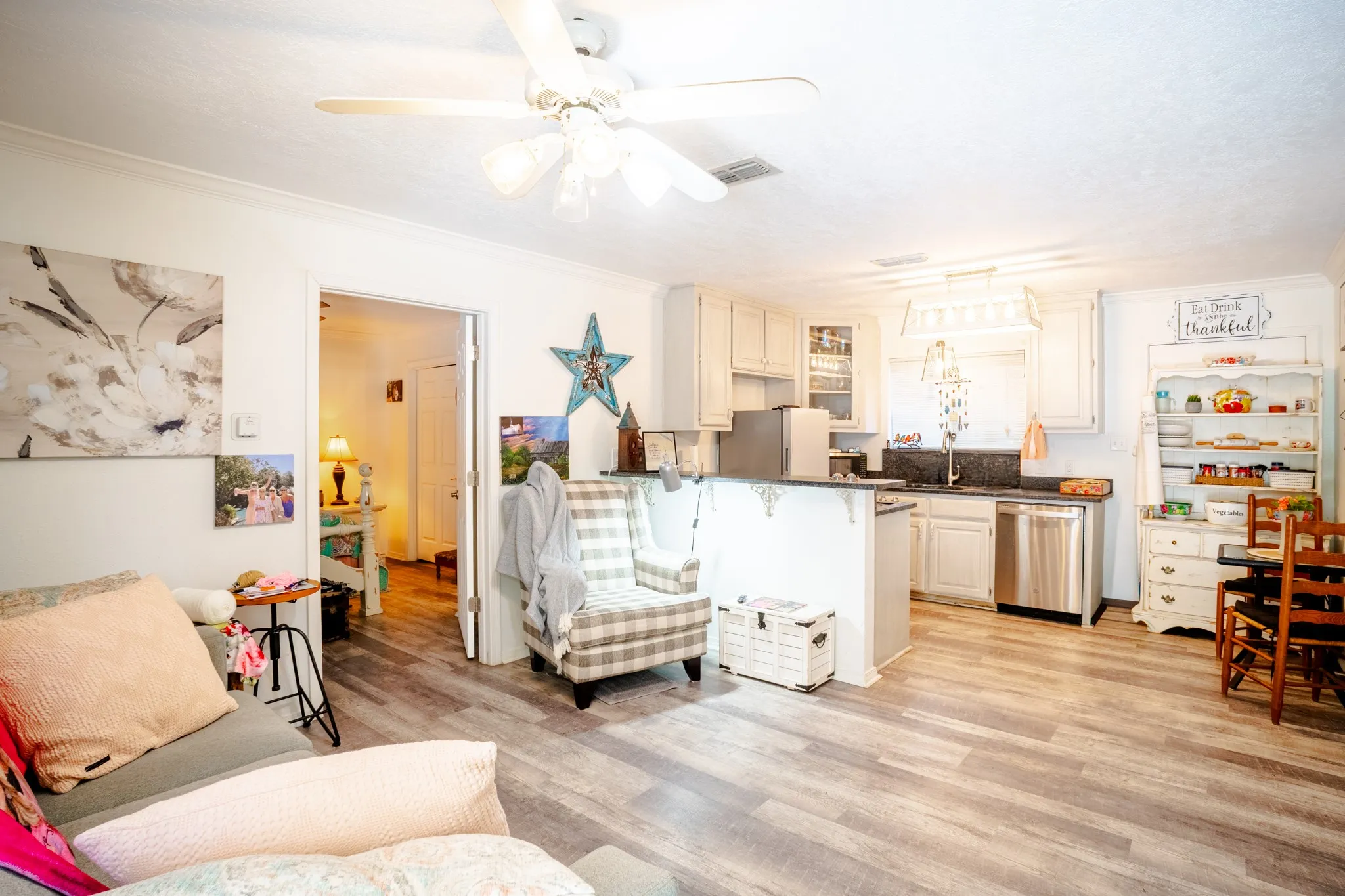 Single Family Residence For Sale in Limestone County , 535 FM 2681, Mexia, Texas 76667, 4 Bedroom, 5 Bathroom, 4 Garage spaces, 2,862 Sqft, built in 1991, mls#21377819, Real Estate Agent in Mexia, Homes For Sale in Limestone county, Homes For Sale in Mexia, Realtor in Mexia Texas, Real Estate Brokerage Independent Realty Texas, Luminita Cordes Realtor