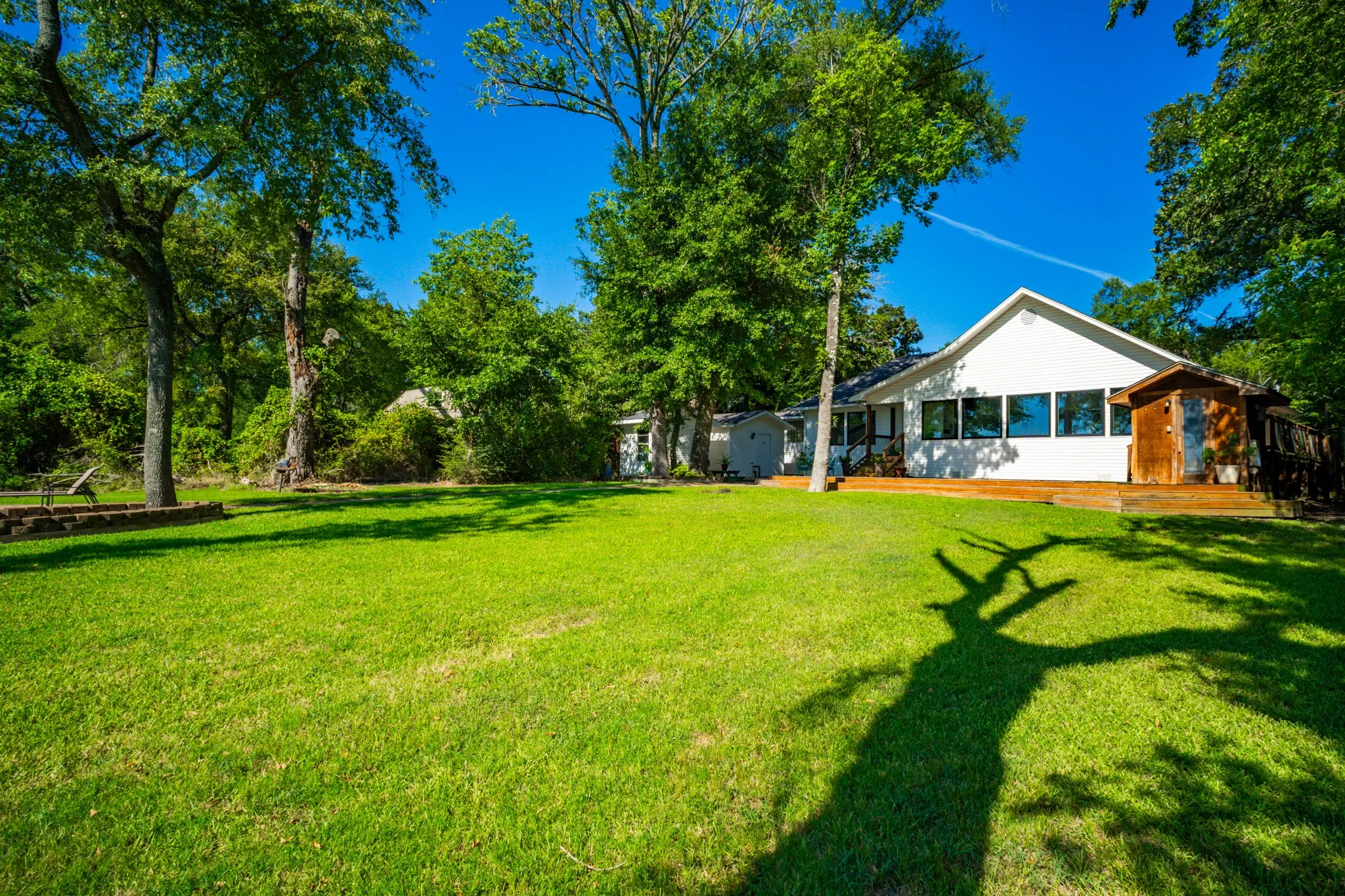 Single Family Residence For Sale in Limestone County , 535 FM 2681, Mexia, Texas 76667, 4 Bedroom, 5 Bathroom, 4 Garage spaces, 2,862 Sqft, built in 1991, mls#21377819, Real Estate Agent in Mexia, Homes For Sale in Limestone county, Homes For Sale in Mexia, Realtor in Mexia Texas, Real Estate Brokerage Independent Realty Texas, Luminita Cordes Realtor