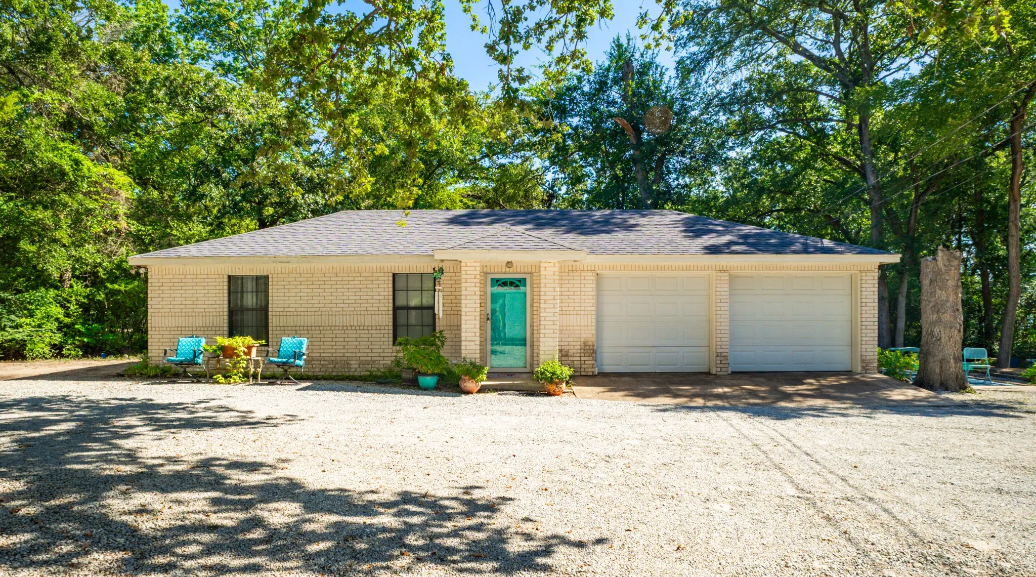 Single Family Residence For Sale in Limestone County , 535 FM 2681, Mexia, Texas 76667, 4 Bedroom, 5 Bathroom, 4 Garage spaces, 2,862 Sqft, built in 1991, mls#21377819, Real Estate Agent in Mexia, Homes For Sale in Limestone county, Homes For Sale in Mexia, Realtor in Mexia Texas, Real Estate Brokerage Independent Realty Texas, Luminita Cordes Realtor