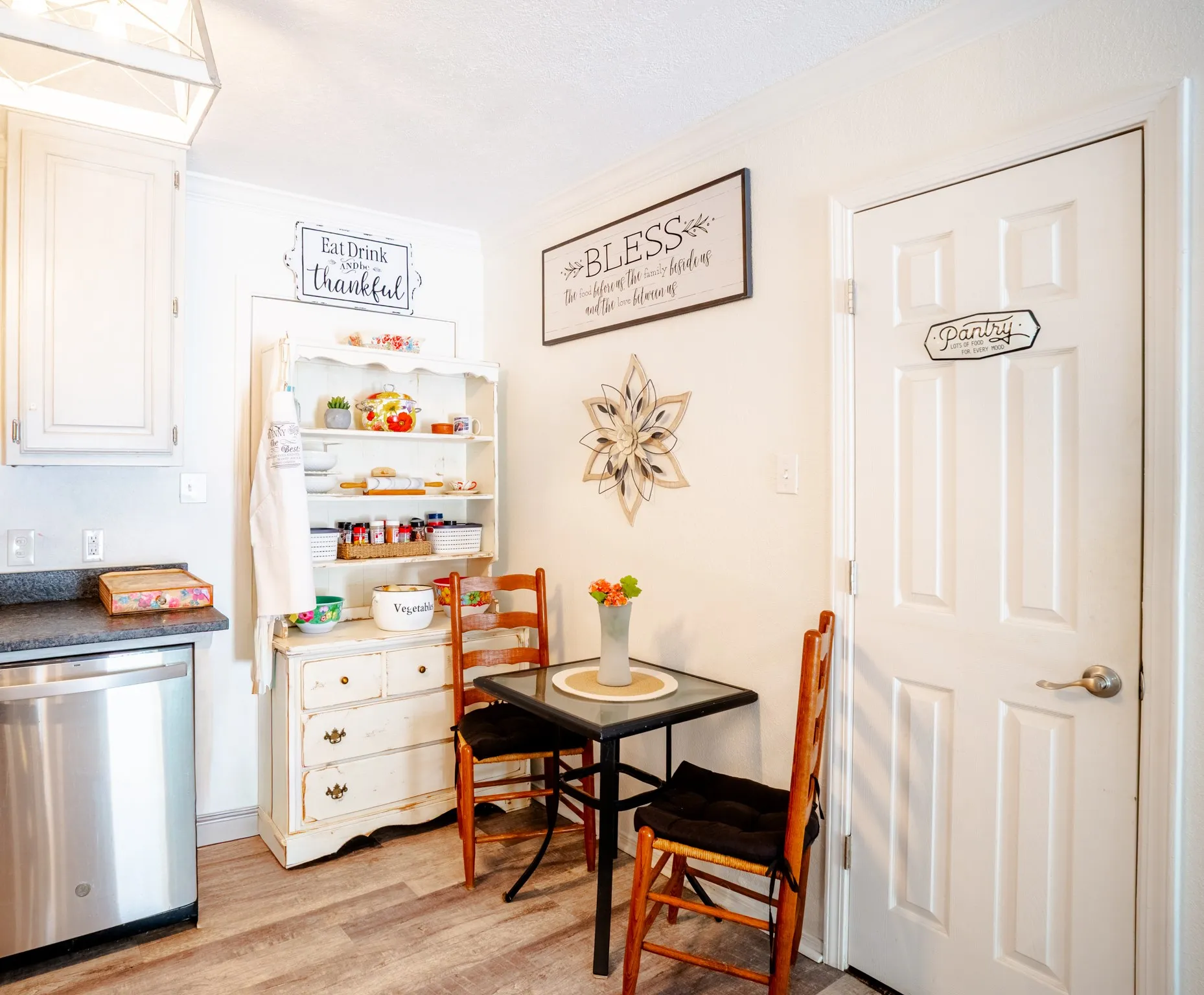Single Family Residence For Sale in Limestone County , 535 FM 2681, Mexia, Texas 76667, 4 Bedroom, 5 Bathroom, 4 Garage spaces, 2,862 Sqft, built in 1991, mls#21377819, Real Estate Agent in Mexia, Homes For Sale in Limestone county, Homes For Sale in Mexia, Realtor in Mexia Texas, Real Estate Brokerage Independent Realty Texas, Luminita Cordes Realtor