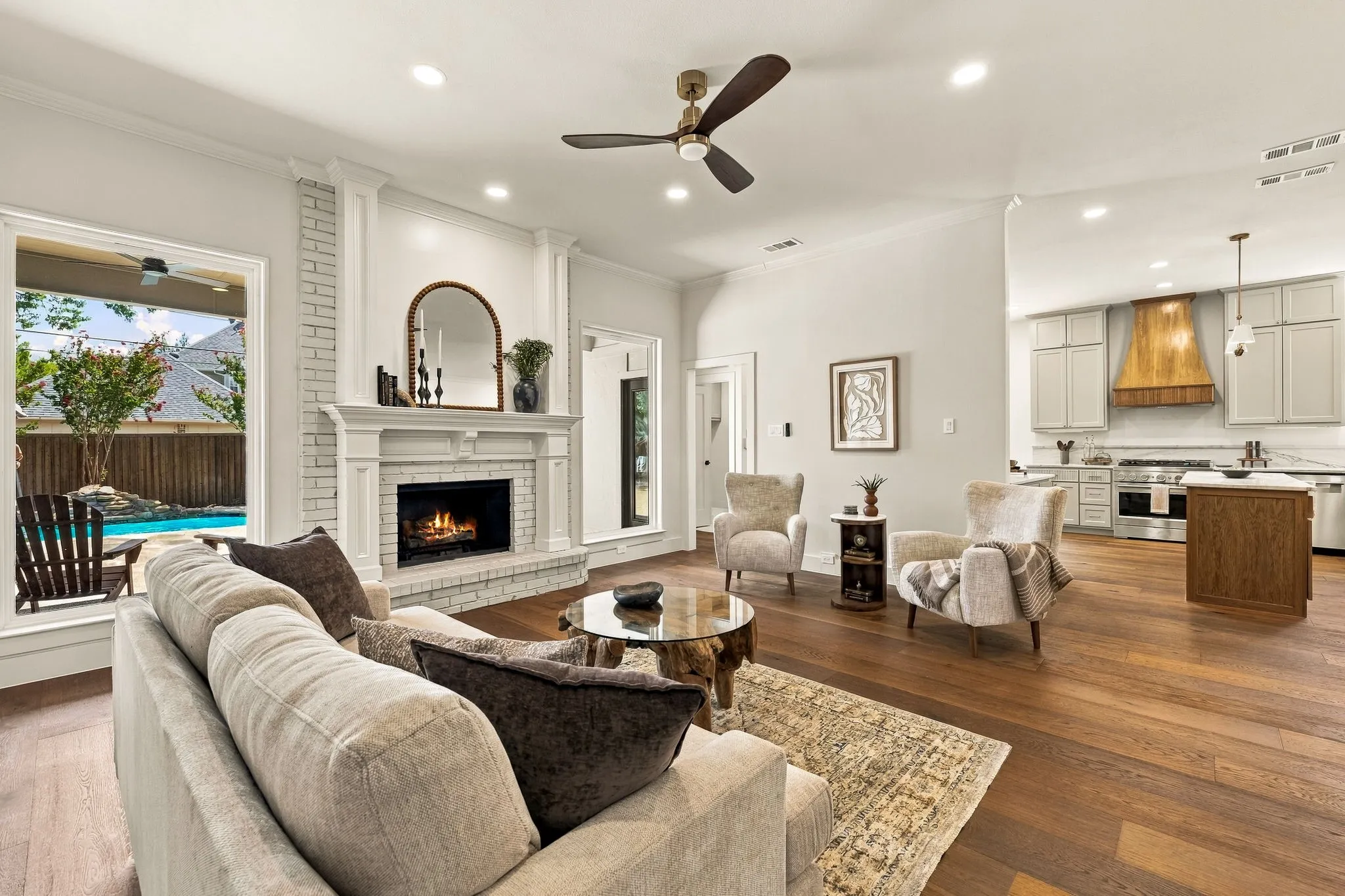 Single Family Residence For Sale in Collin County , 6634 Mimms Drive, Dallas, Texas 75252, 4 Bedroom, 4 Bathroom, 2 Garage spaces, 3,036 Sqft, built in 1985, mls#21376914, Real Estate Agent in Dallas, Homes For Sale in Collin county, Homes For Sale in Dallas, Realtor in Dallas Texas, Real Estate Brokerage Independent Realty Texas, Luminita Cordes Realtor