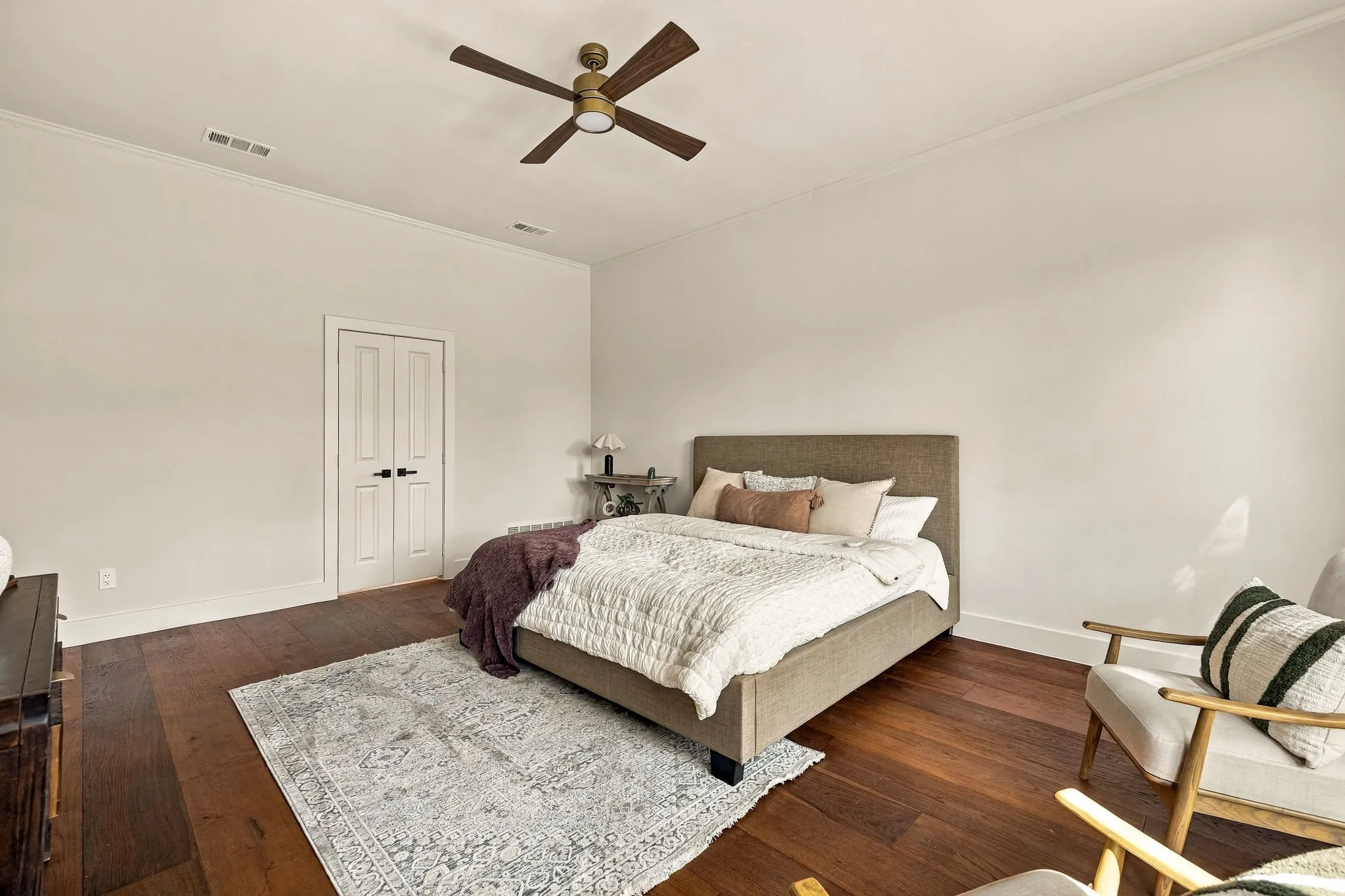 Single Family Residence For Sale in Collin County , 6634 Mimms Drive, Dallas, Texas 75252, 4 Bedroom, 4 Bathroom, 2 Garage spaces, 3,036 Sqft, built in 1985, mls#21376914, Real Estate Agent in Dallas, Homes For Sale in Collin county, Homes For Sale in Dallas, Realtor in Dallas Texas, Real Estate Brokerage Independent Realty Texas, Luminita Cordes Realtor