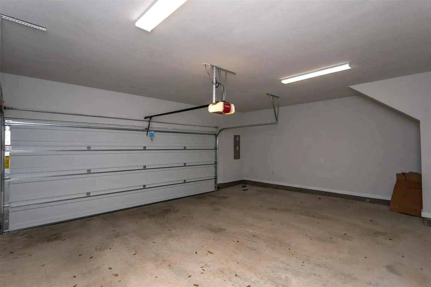 Townhouse For Rent in Dallas County , 4427 Viburnum, Dallas, Texas 75204, 2 Bedroom, 3 Bathroom, 2 Garage spaces, 1,780 Sqft, built in 2019, mls#21378554, Real Estate Agent in Dallas, Homes For Rent in Dallas county, Homes For Rent in Dallas, Realtor in Dallas Texas, Real Estate Brokerage Independent Realty Texas, Luminita Cordes Realtor