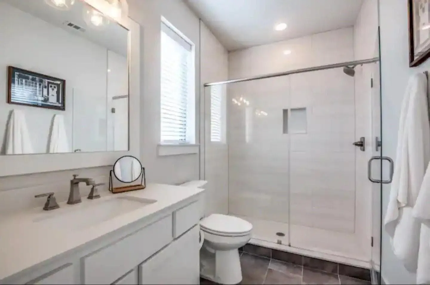 Townhouse For Rent in Dallas County , 4427 Viburnum, Dallas, Texas 75204, 2 Bedroom, 3 Bathroom, 2 Garage spaces, 1,780 Sqft, built in 2019, mls#21378554, Real Estate Agent in Dallas, Homes For Rent in Dallas county, Homes For Rent in Dallas, Realtor in Dallas Texas, Real Estate Brokerage Independent Realty Texas, Luminita Cordes Realtor