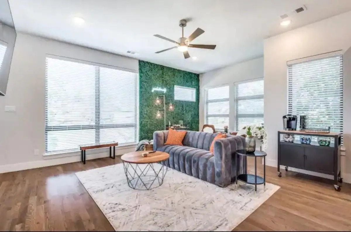 Townhouse For Rent in Dallas County , 4427 Viburnum, Dallas, Texas 75204, 2 Bedroom, 3 Bathroom, 2 Garage spaces, 1,780 Sqft, built in 2019, mls#21378554, Real Estate Agent in Dallas, Homes For Rent in Dallas county, Homes For Rent in Dallas, Realtor in Dallas Texas, Real Estate Brokerage Independent Realty Texas, Luminita Cordes Realtor