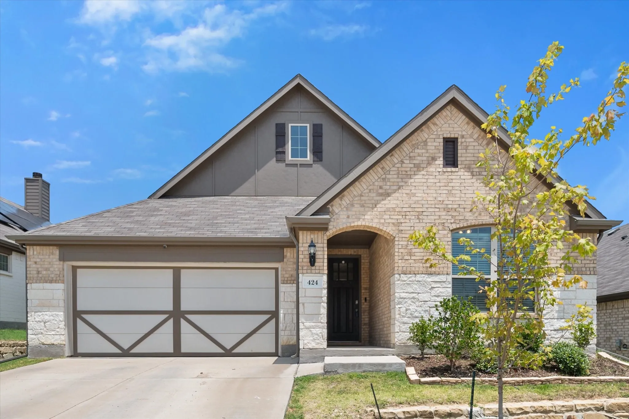 Single Family Residence For Sale in Tarrant County , 424 Pheasant Hill Lane, Fort Worth, Texas 76028, 3 Bedroom, 2 Bathroom, 2 Garage spaces, 1,848 Sqft, built in 2020, mls#21364280, Real Estate Agent in Fort Worth, Homes For Sale in Tarrant county, Homes For Sale in Fort Worth, Realtor in Fort Worth Texas, Real Estate Brokerage Independent Realty Texas, Luminita Cordes Realtor