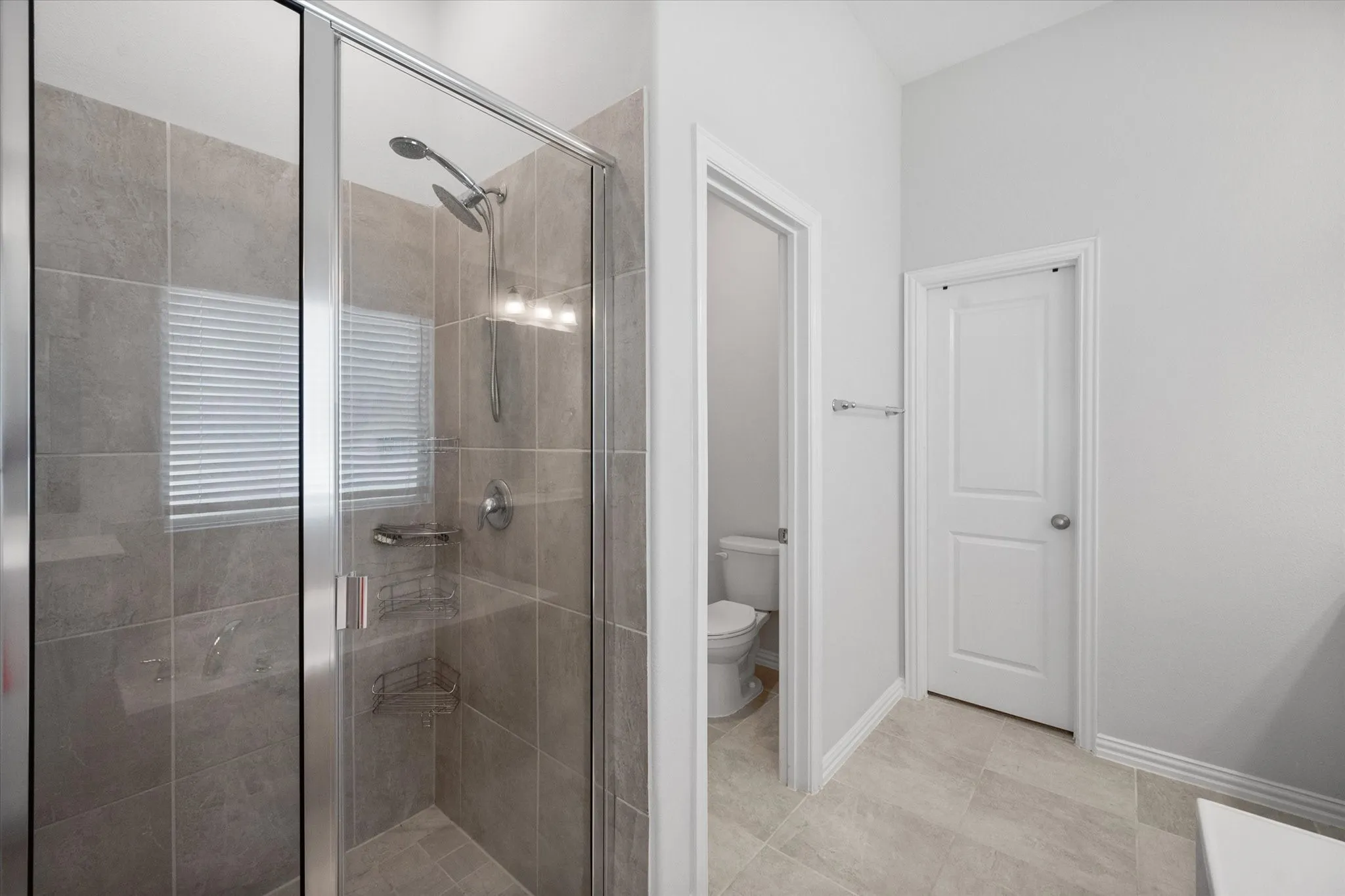 Single Family Residence For Sale in Tarrant County , 424 Pheasant Hill Lane, Fort Worth, Texas 76028, 3 Bedroom, 2 Bathroom, 2 Garage spaces, 1,848 Sqft, built in 2020, mls#21364280, Real Estate Agent in Fort Worth, Homes For Sale in Tarrant county, Homes For Sale in Fort Worth, Realtor in Fort Worth Texas, Real Estate Brokerage Independent Realty Texas, Luminita Cordes Realtor