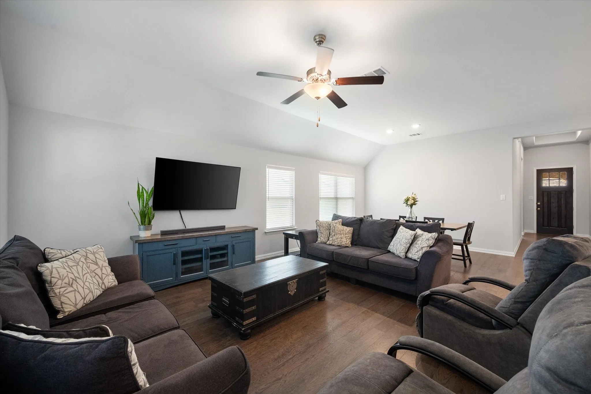 Single Family Residence For Sale in Tarrant County , 424 Pheasant Hill Lane, Fort Worth, Texas 76028, 3 Bedroom, 2 Bathroom, 2 Garage spaces, 1,848 Sqft, built in 2020, mls#21364280, Real Estate Agent in Fort Worth, Homes For Sale in Tarrant county, Homes For Sale in Fort Worth, Realtor in Fort Worth Texas, Real Estate Brokerage Independent Realty Texas, Luminita Cordes Realtor