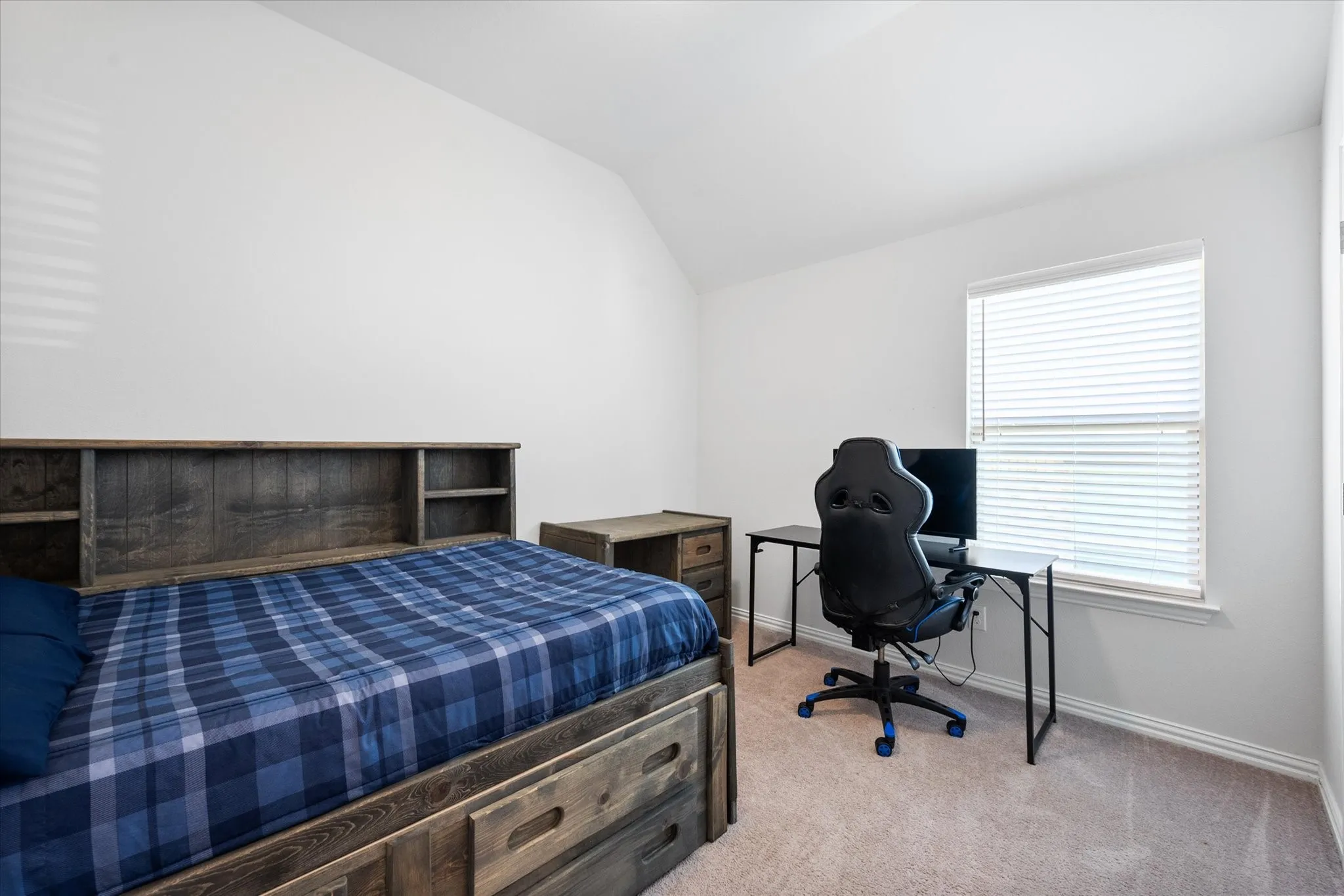 Single Family Residence For Sale in Tarrant County , 424 Pheasant Hill Lane, Fort Worth, Texas 76028, 3 Bedroom, 2 Bathroom, 2 Garage spaces, 1,848 Sqft, built in 2020, mls#21364280, Real Estate Agent in Fort Worth, Homes For Sale in Tarrant county, Homes For Sale in Fort Worth, Realtor in Fort Worth Texas, Real Estate Brokerage Independent Realty Texas, Luminita Cordes Realtor