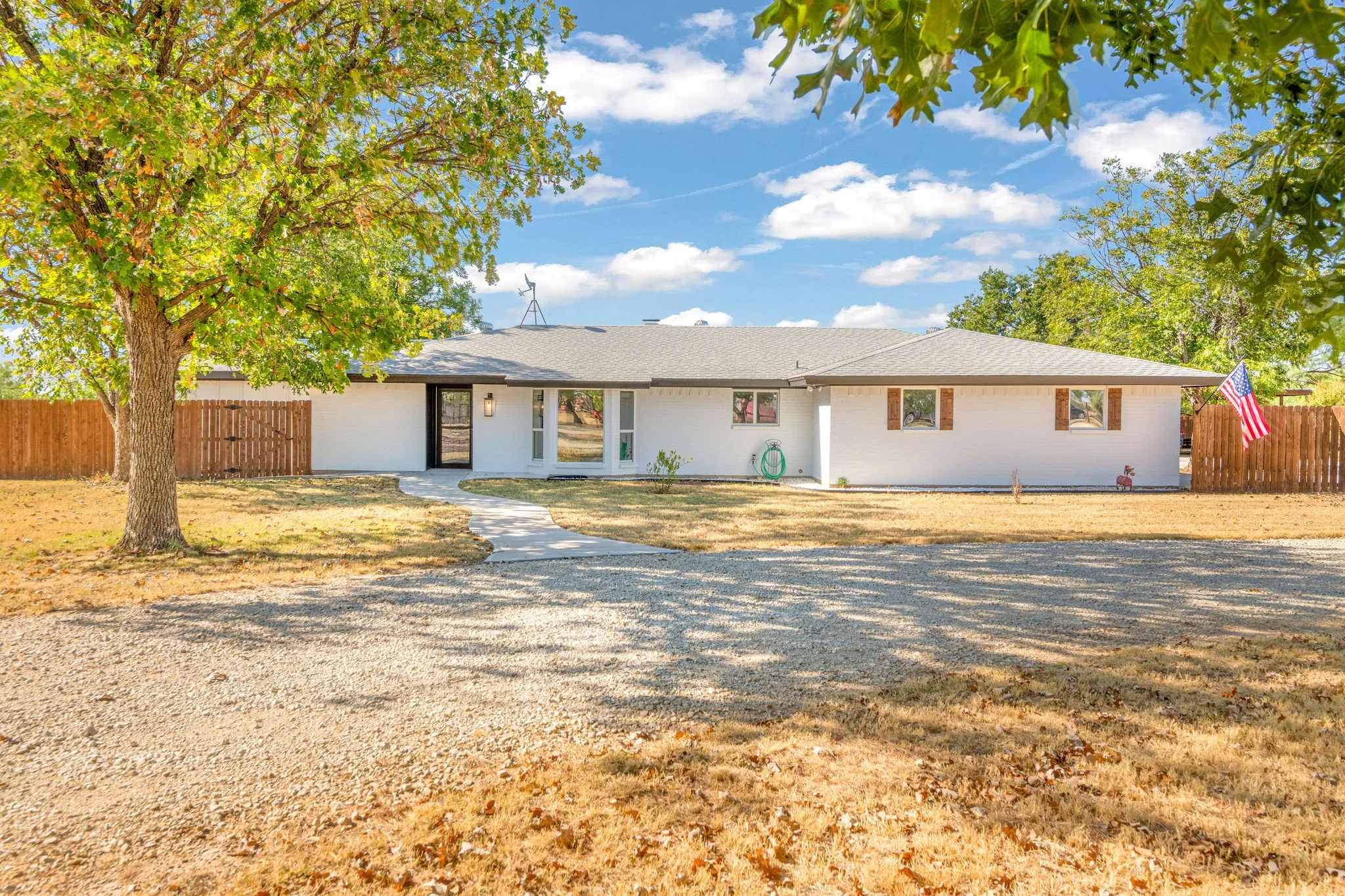 Single Family Residence For Sale in Taylor County , 149 BLACKBURN, Abilene, Texas 79602, 3 Bedroom, 2 Bathroom, 2 Garage spaces, 2,200 Sqft, built in 1968, mls#21357803, Real Estate Agent in Abilene, Homes For Sale in Taylor county, Homes For Sale in Abilene, Realtor in Abilene Texas, Real Estate Brokerage Independent Realty Texas, Luminita Cordes Realtor