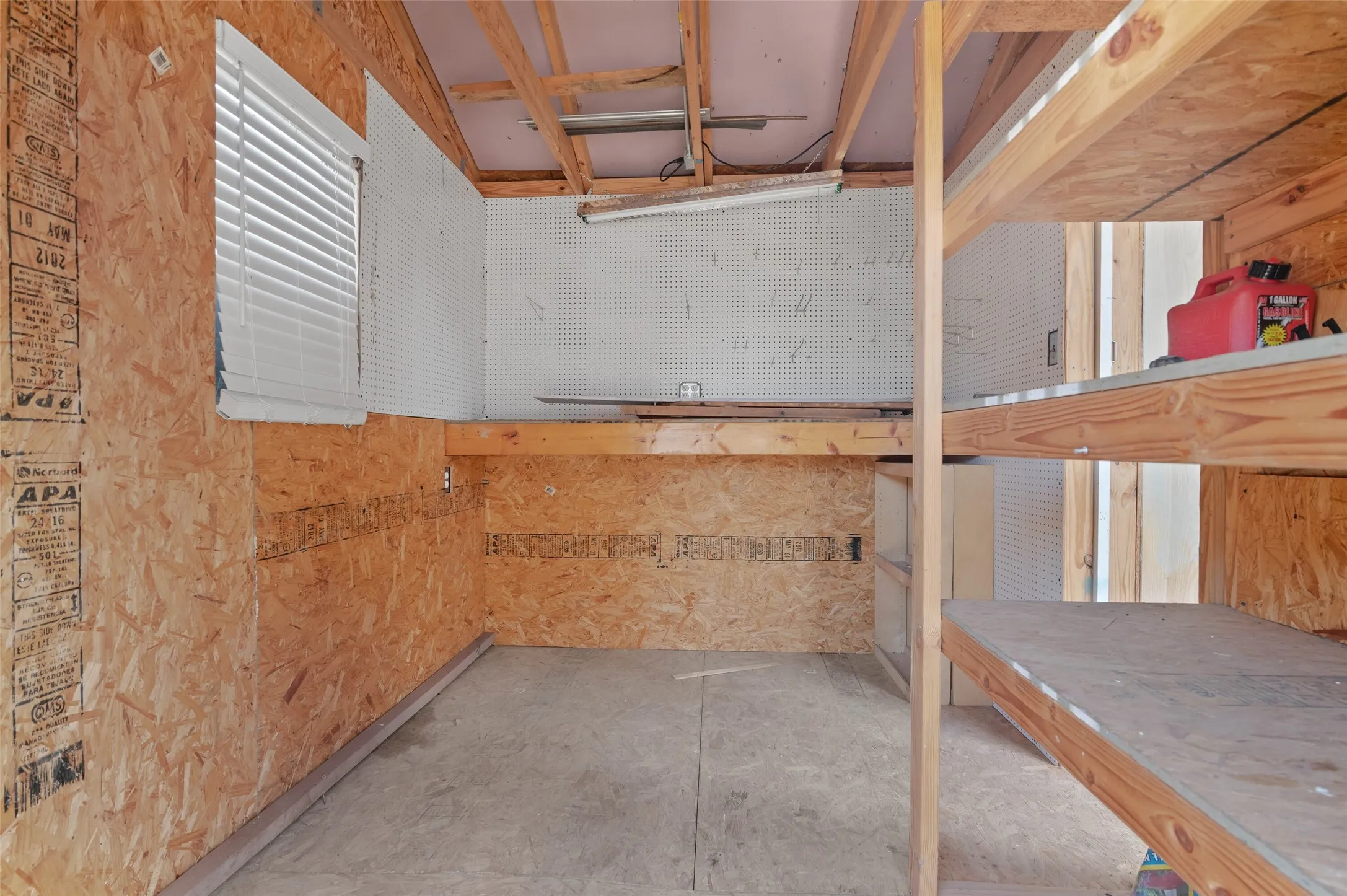 Single Family Residence For Rent in Denton County , 2812 Terry Court, Denton, Texas 76209, 2 Bedroom, 2 Bathroom, 2 Garage spaces, 1,264 Sqft, built in 1986, mls#21374901, Real Estate Agent in Denton, Homes For Rent in Denton county, Homes For Rent in Denton, Realtor in Denton Texas, Real Estate Brokerage Independent Realty Texas, Luminita Cordes Realtor