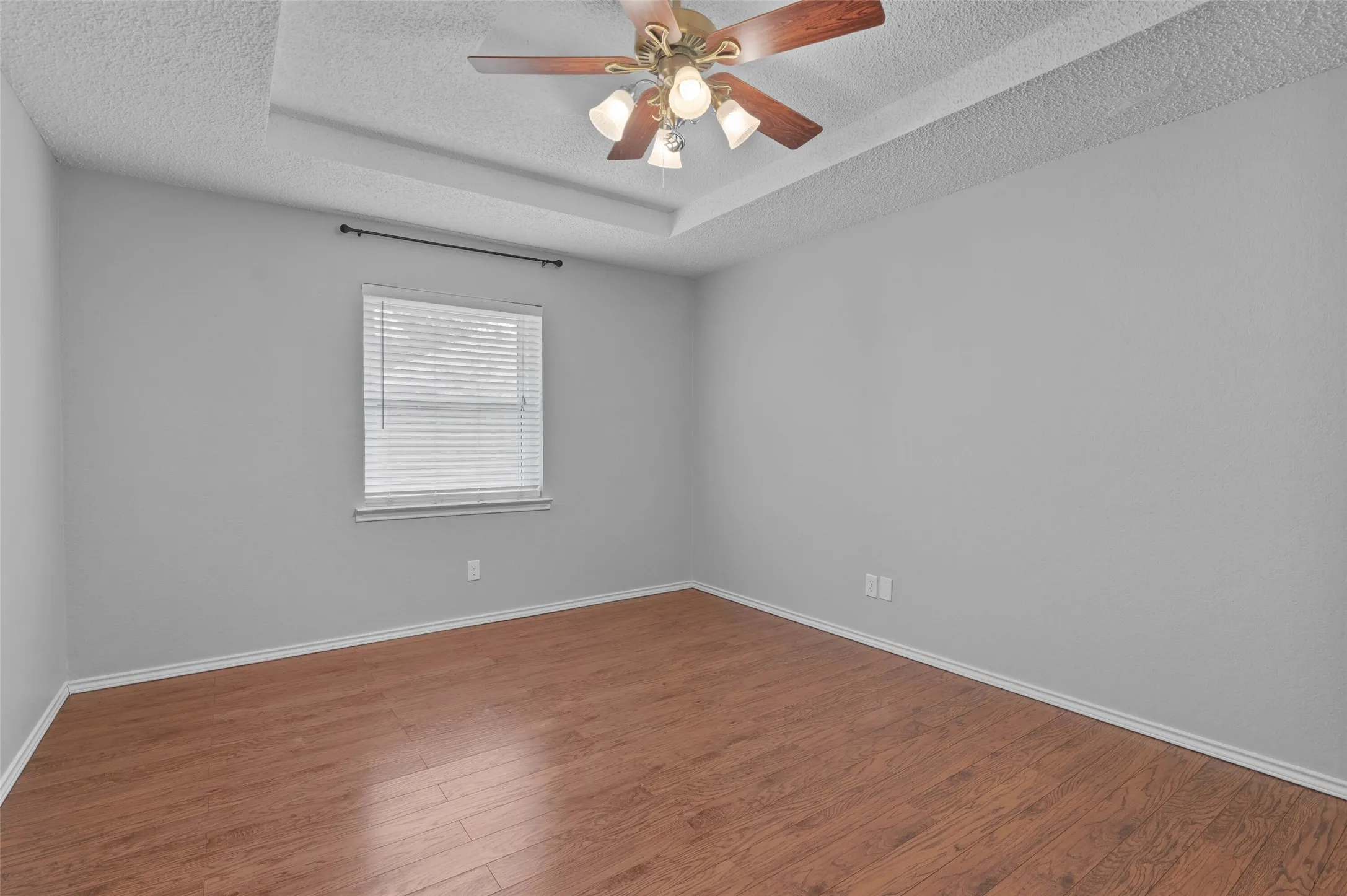 Single Family Residence For Rent in Denton County , 2812 Terry Court, Denton, Texas 76209, 2 Bedroom, 2 Bathroom, 2 Garage spaces, 1,264 Sqft, built in 1986, mls#21374901, Real Estate Agent in Denton, Homes For Rent in Denton county, Homes For Rent in Denton, Realtor in Denton Texas, Real Estate Brokerage Independent Realty Texas, Luminita Cordes Realtor