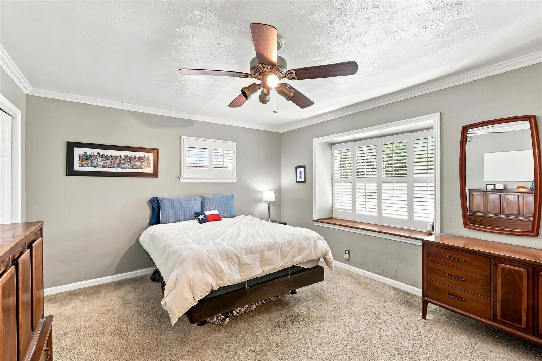 Single Family Residence For Sale in Dallas County , 3509 Waldorf Drive, Dallas, Texas 75229, 3 Bedroom, 2 Bathroom, 2 Garage spaces, 1,866 Sqft, built in 1956, mls#21374266, Real Estate Agent in Dallas, Homes For Sale in Dallas county, Homes For Sale in Dallas, Realtor in Dallas Texas, Real Estate Brokerage Independent Realty Texas, Luminita Cordes Realtor