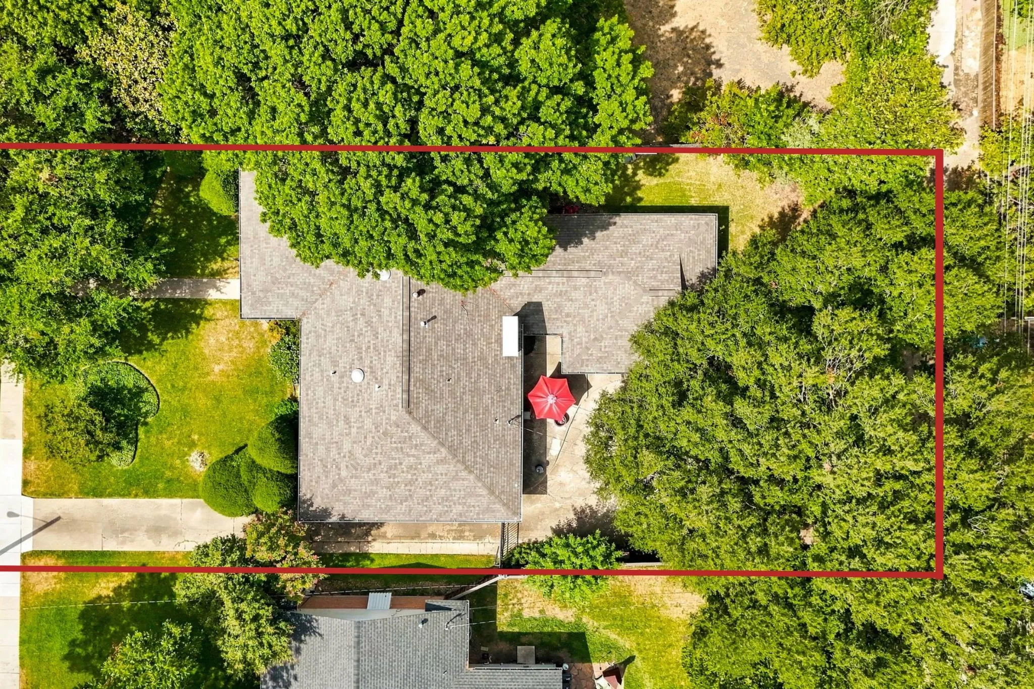 Single Family Residence For Sale in Dallas County , 3509 Waldorf Drive, Dallas, Texas 75229, 3 Bedroom, 2 Bathroom, 2 Garage spaces, 1,866 Sqft, built in 1956, mls#21374266, Real Estate Agent in Dallas, Homes For Sale in Dallas county, Homes For Sale in Dallas, Realtor in Dallas Texas, Real Estate Brokerage Independent Realty Texas, Luminita Cordes Realtor