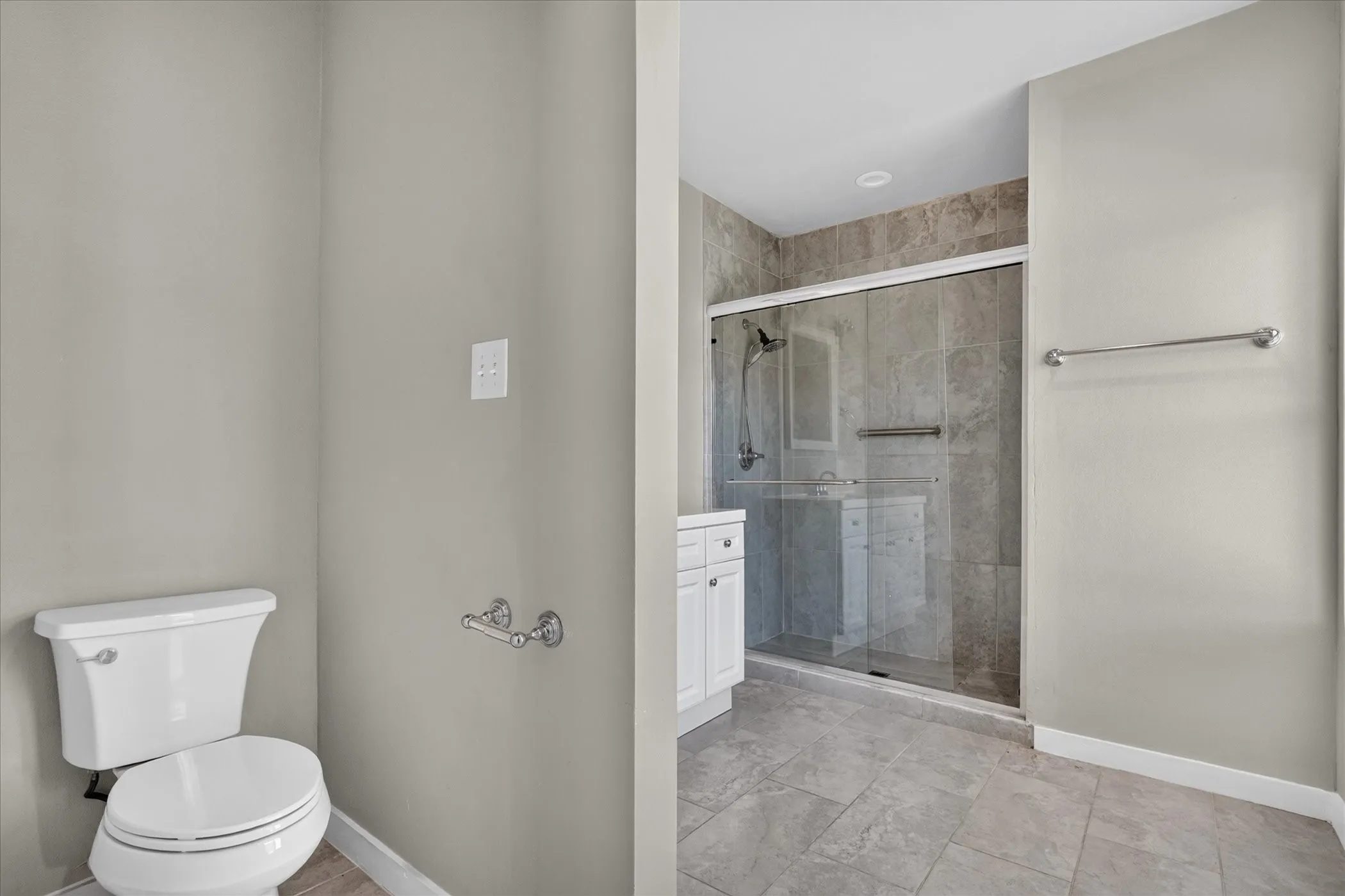 Single Family Residence For Sale in Dallas County , 6123 E Grand Avenue 1, Dallas, Texas 75223, 2 Bedroom, 3 Bathroom, Garage spaces, 1,851 Sqft, built in 1947, mls#21375398, Real Estate Agent in Dallas, Homes For Sale in Dallas county, Homes For Sale in Dallas, Realtor in Dallas Texas, Real Estate Brokerage Independent Realty Texas, Luminita Cordes Realtor