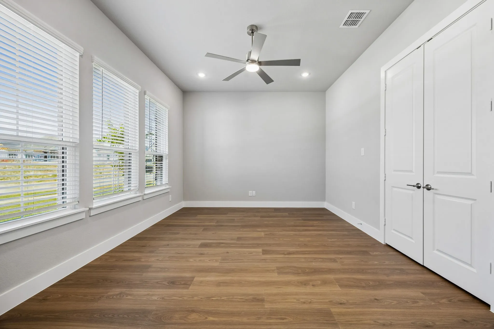 Single Family Residence For Sale in Collin County , 2423 Silver Spring Court, Celina, Texas 75009, 6 Bedroom, 5 Bathroom, 2 Garage spaces, 4,337 Sqft, built in 2026, mls#21378558, Real Estate Agent in Celina, Homes For Sale in Collin county, Homes For Sale in Celina, Realtor in Celina Texas, Real Estate Brokerage Independent Realty Texas, Luminita Cordes Realtor