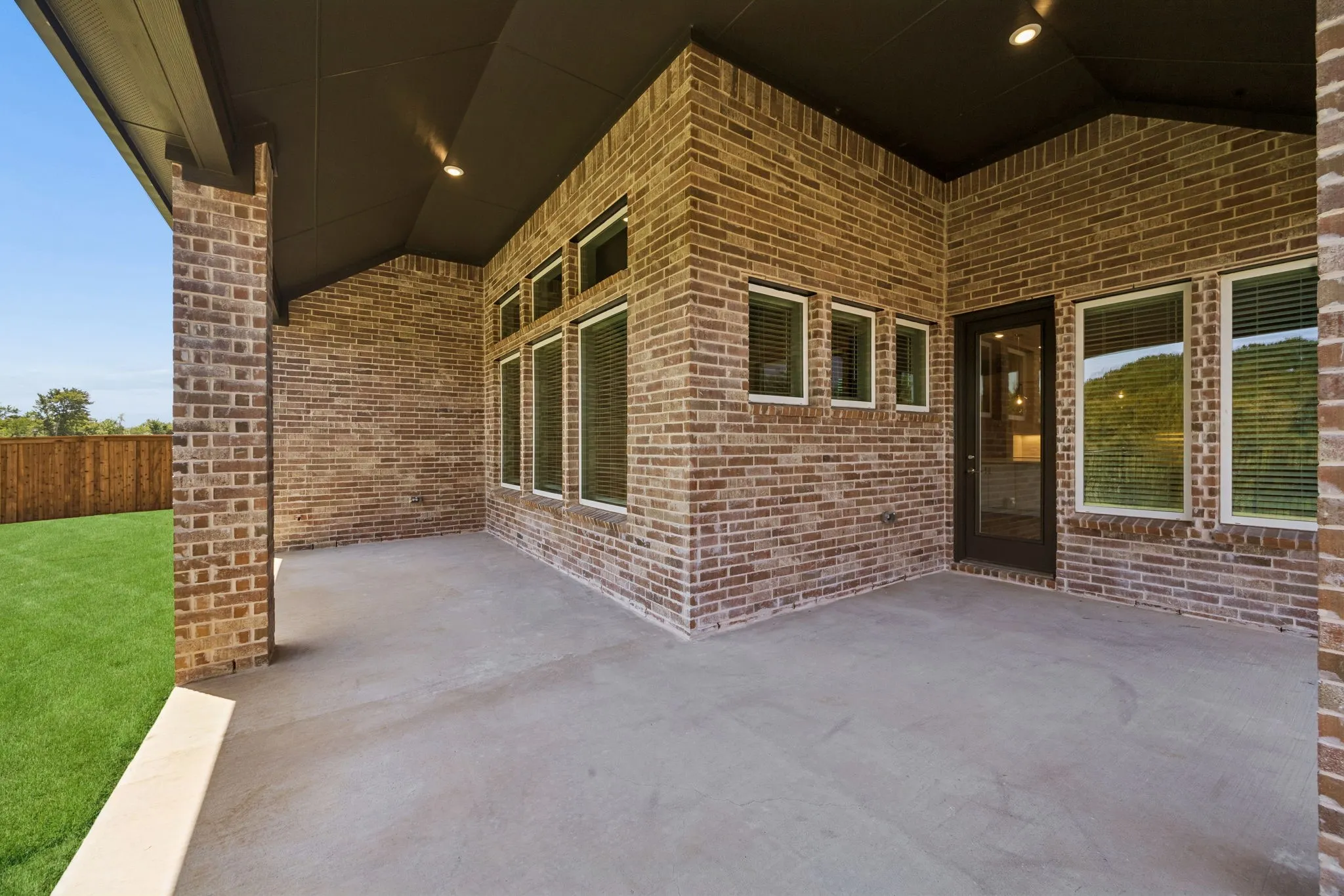 Single Family Residence For Sale in Collin County , 2423 Silver Spring Court, Celina, Texas 75009, 6 Bedroom, 5 Bathroom, 2 Garage spaces, 4,337 Sqft, built in 2026, mls#21378558, Real Estate Agent in Celina, Homes For Sale in Collin county, Homes For Sale in Celina, Realtor in Celina Texas, Real Estate Brokerage Independent Realty Texas, Luminita Cordes Realtor