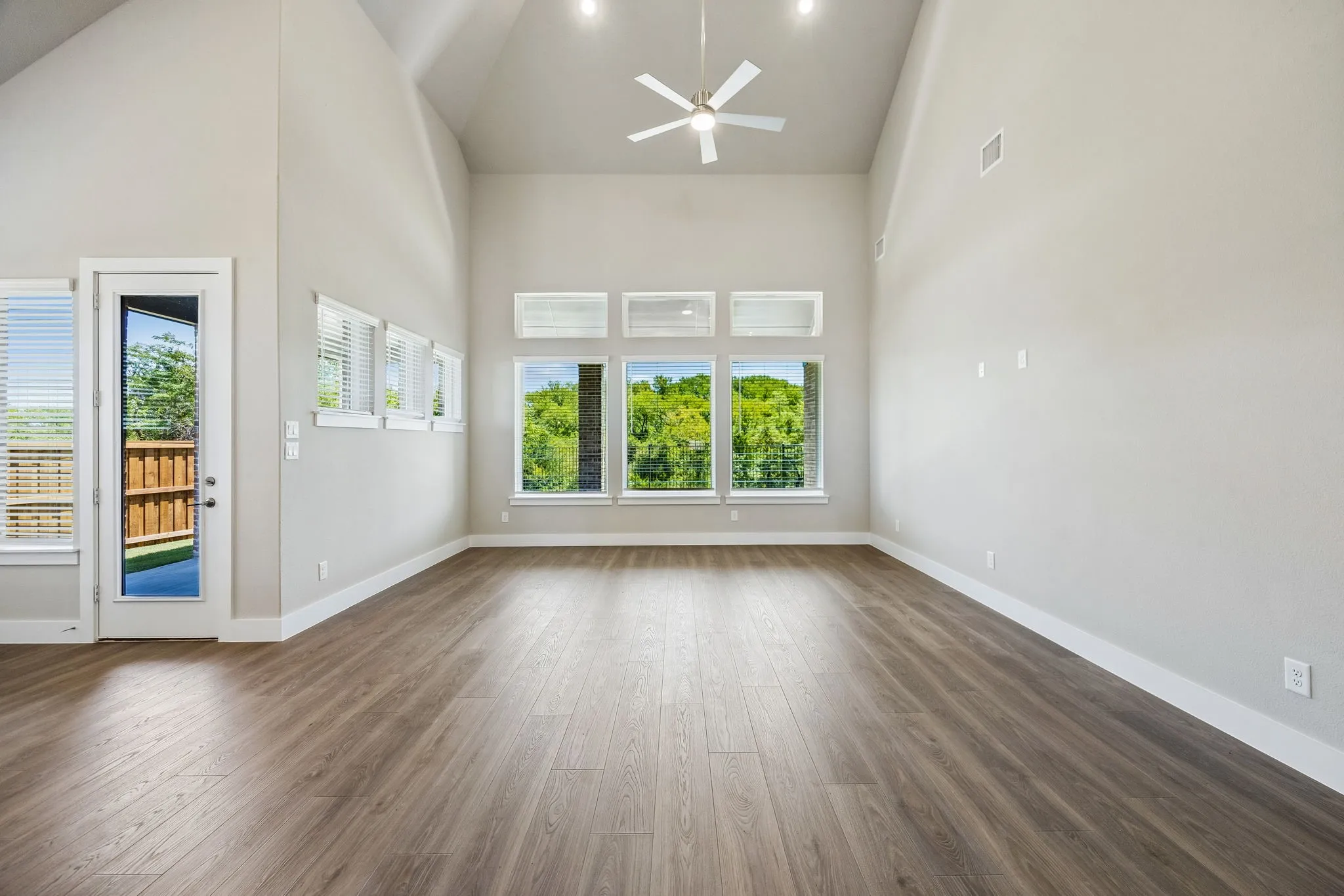 Single Family Residence For Sale in Collin County , 2423 Silver Spring Court, Celina, Texas 75009, 6 Bedroom, 5 Bathroom, 2 Garage spaces, 4,337 Sqft, built in 2026, mls#21378558, Real Estate Agent in Celina, Homes For Sale in Collin county, Homes For Sale in Celina, Realtor in Celina Texas, Real Estate Brokerage Independent Realty Texas, Luminita Cordes Realtor