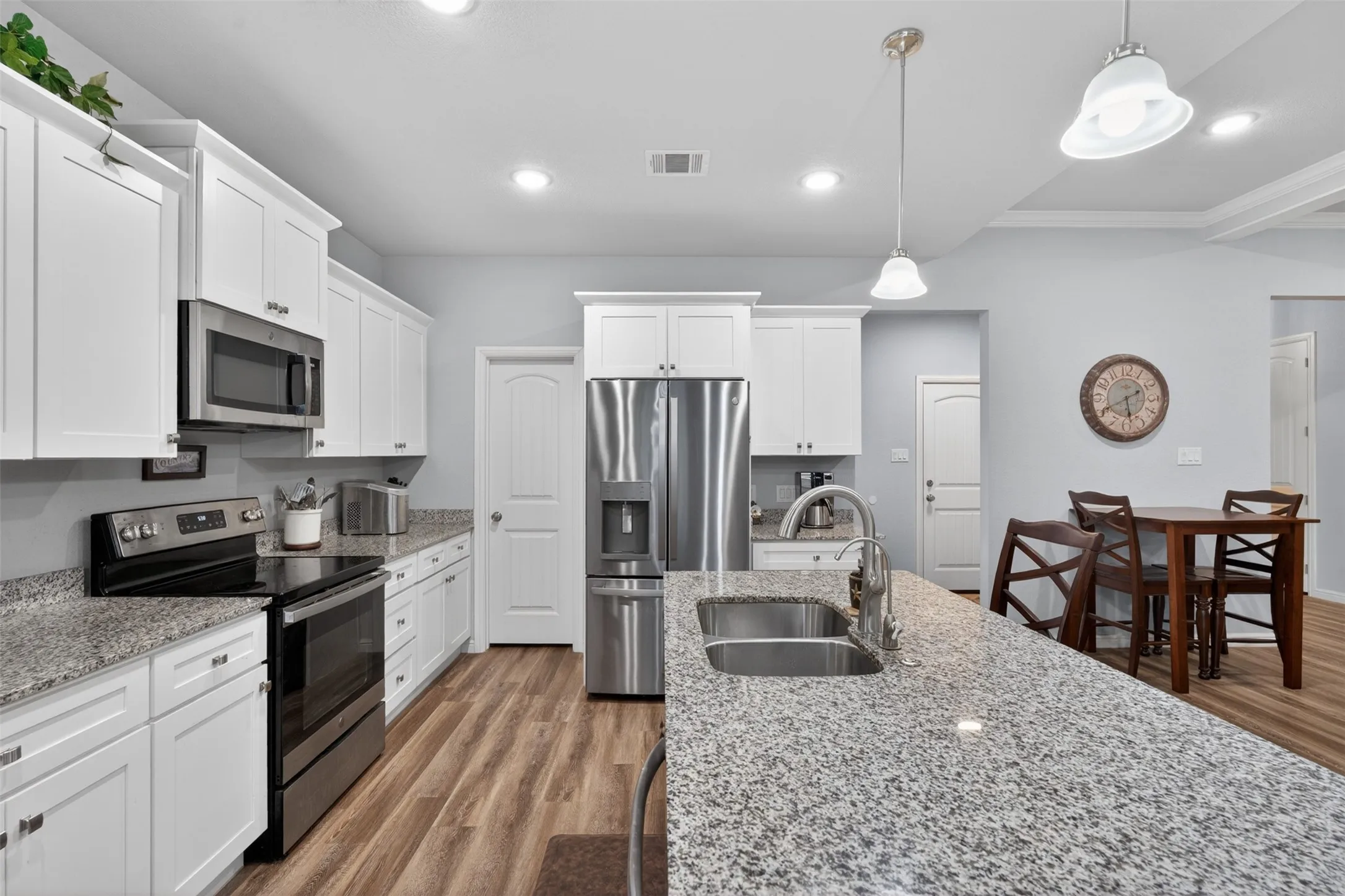 Single Family Residence For Sale in Johnson County , 108 Mcanear Street, Cleburne, Texas 76033, 3 Bedroom, 2 Bathroom, 2 Garage spaces, 1,909 Sqft, built in 2021, mls#21378550, Real Estate Agent in Cleburne, Homes For Sale in Johnson county, Homes For Sale in Cleburne, Realtor in Cleburne Texas, Real Estate Brokerage Independent Realty Texas, Luminita Cordes Realtor