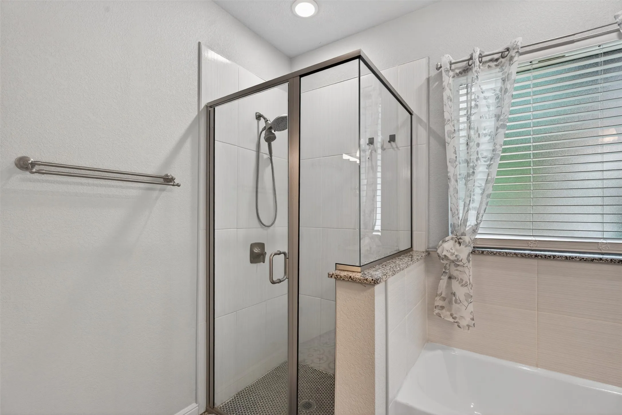 Single Family Residence For Sale in Johnson County , 108 Mcanear Street, Cleburne, Texas 76033, 3 Bedroom, 2 Bathroom, 2 Garage spaces, 1,909 Sqft, built in 2021, mls#21378550, Real Estate Agent in Cleburne, Homes For Sale in Johnson county, Homes For Sale in Cleburne, Realtor in Cleburne Texas, Real Estate Brokerage Independent Realty Texas, Luminita Cordes Realtor