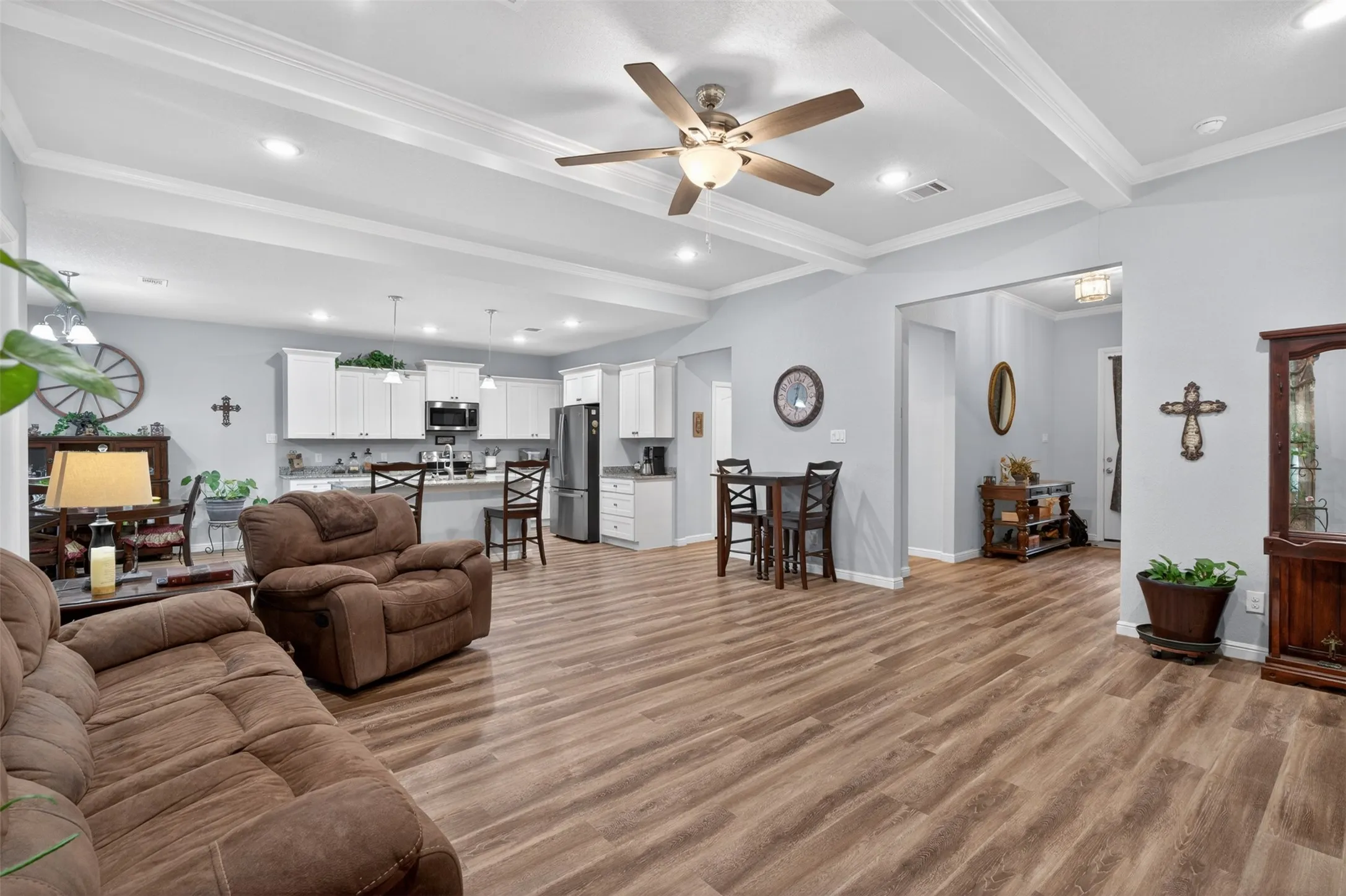 Single Family Residence For Sale in Johnson County , 108 Mcanear Street, Cleburne, Texas 76033, 3 Bedroom, 2 Bathroom, 2 Garage spaces, 1,909 Sqft, built in 2021, mls#21378550, Real Estate Agent in Cleburne, Homes For Sale in Johnson county, Homes For Sale in Cleburne, Realtor in Cleburne Texas, Real Estate Brokerage Independent Realty Texas, Luminita Cordes Realtor