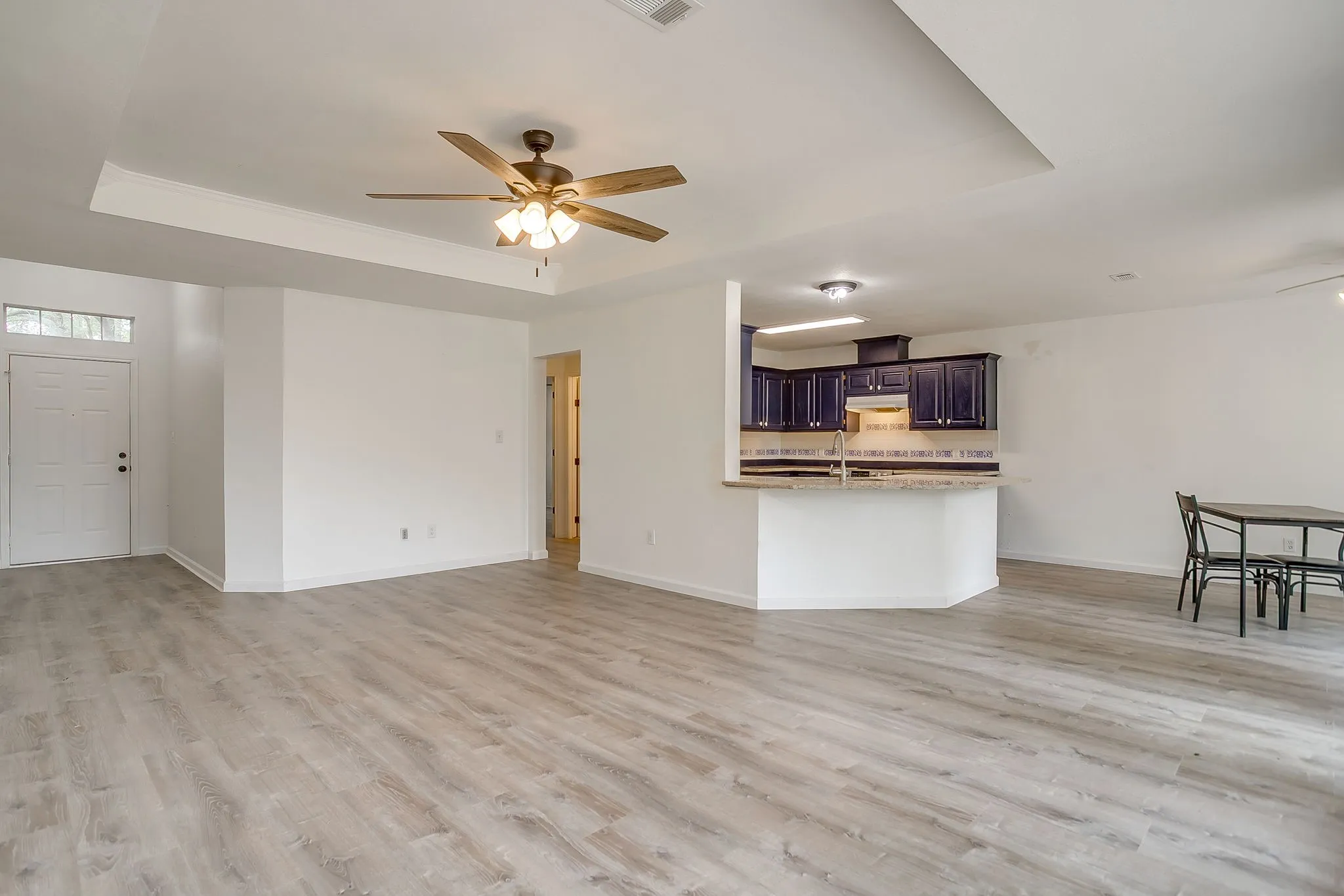 Single Family Residence For Rent in Hood County , 1512 Clover Lane, Granbury, Texas 76048, 3 Bedroom, 2 Bathroom, 2 Garage spaces, 1,462 Sqft, built in 1998, mls#21371060, Real Estate Agent in Granbury, Homes For Rent in Hood county, Homes For Rent in Granbury, Realtor in Granbury Texas, Real Estate Brokerage Independent Realty Texas, Luminita Cordes Realtor