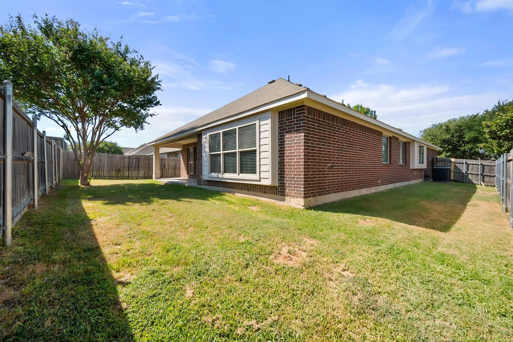 Single Family Residence For Sale in Johnson County , 1313 Concho Trail, Mansfield, Texas 76063, 4 Bedroom, 2 Bathroom, 2 Garage spaces, 1,856 Sqft, built in 2009, mls#21355851, Real Estate Agent in Mansfield, Homes For Sale in Johnson county, Homes For Sale in Mansfield, Realtor in Mansfield Texas, Real Estate Brokerage Independent Realty Texas, Luminita Cordes Realtor
