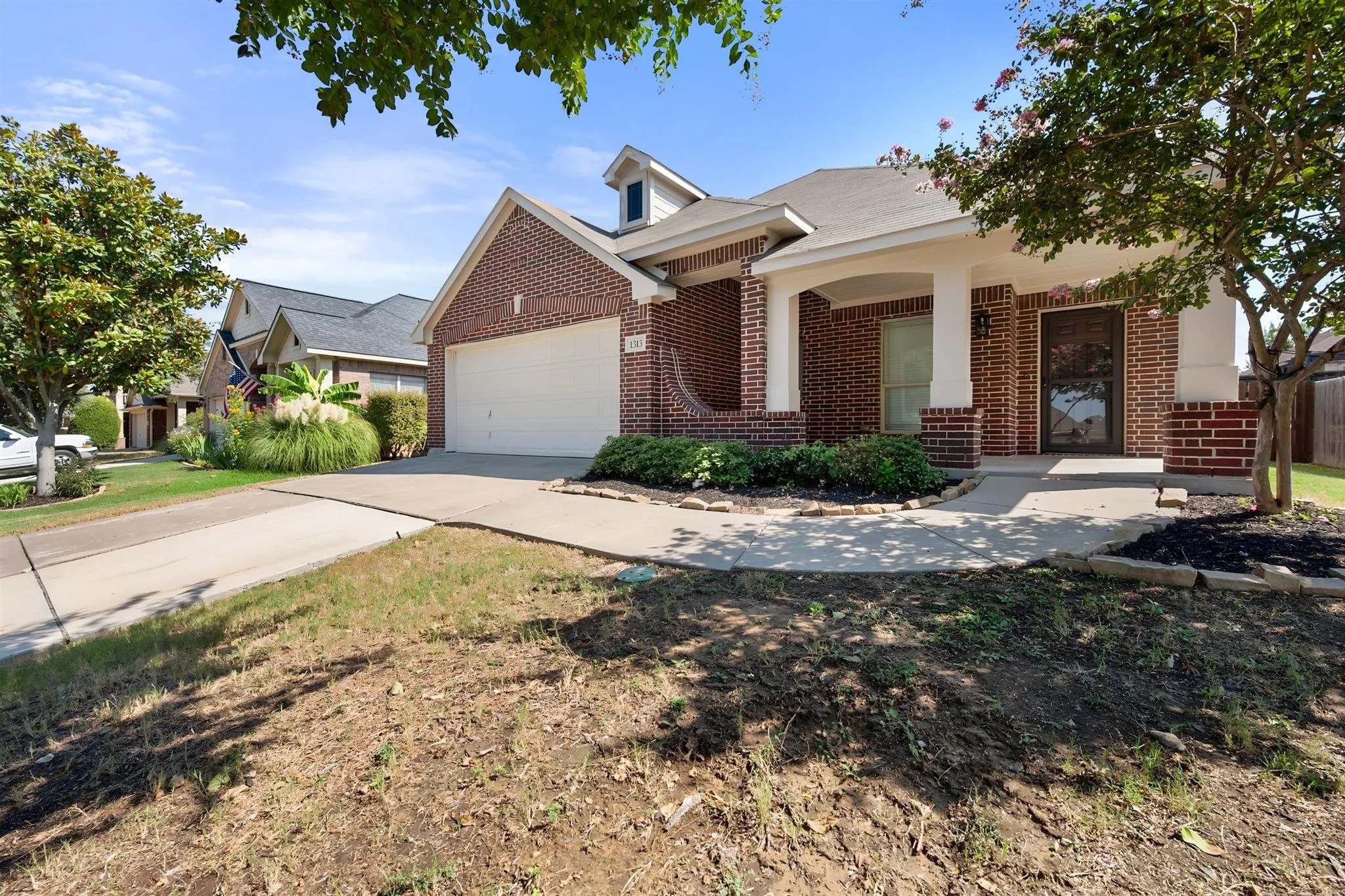 Single Family Residence For Sale in Johnson County , 1313 Concho Trail, Mansfield, Texas 76063, 4 Bedroom, 2 Bathroom, 2 Garage spaces, 1,856 Sqft, built in 2009, mls#21355851, Real Estate Agent in Mansfield, Homes For Sale in Johnson county, Homes For Sale in Mansfield, Realtor in Mansfield Texas, Real Estate Brokerage Independent Realty Texas, Luminita Cordes Realtor