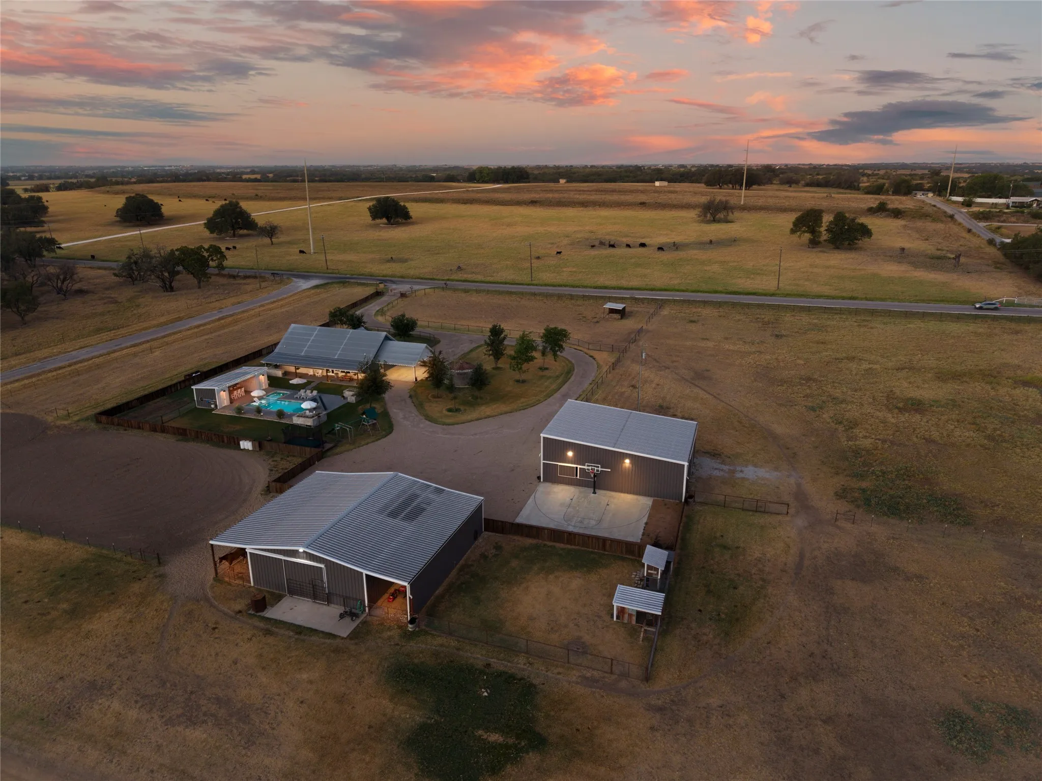 Single Family Residence For Sale in Erath County , 2910 County Road 386, Stephenville, Texas 76401, 3 Bedroom, 3 Bathroom, Garage spaces, 1,870 Sqft, built in 2020, mls#21374828, Real Estate Agent in Stephenville, Homes For Sale in Erath county, Homes For Sale in Stephenville, Realtor in Stephenville Texas, Real Estate Brokerage Independent Realty Texas, Luminita Cordes Realtor