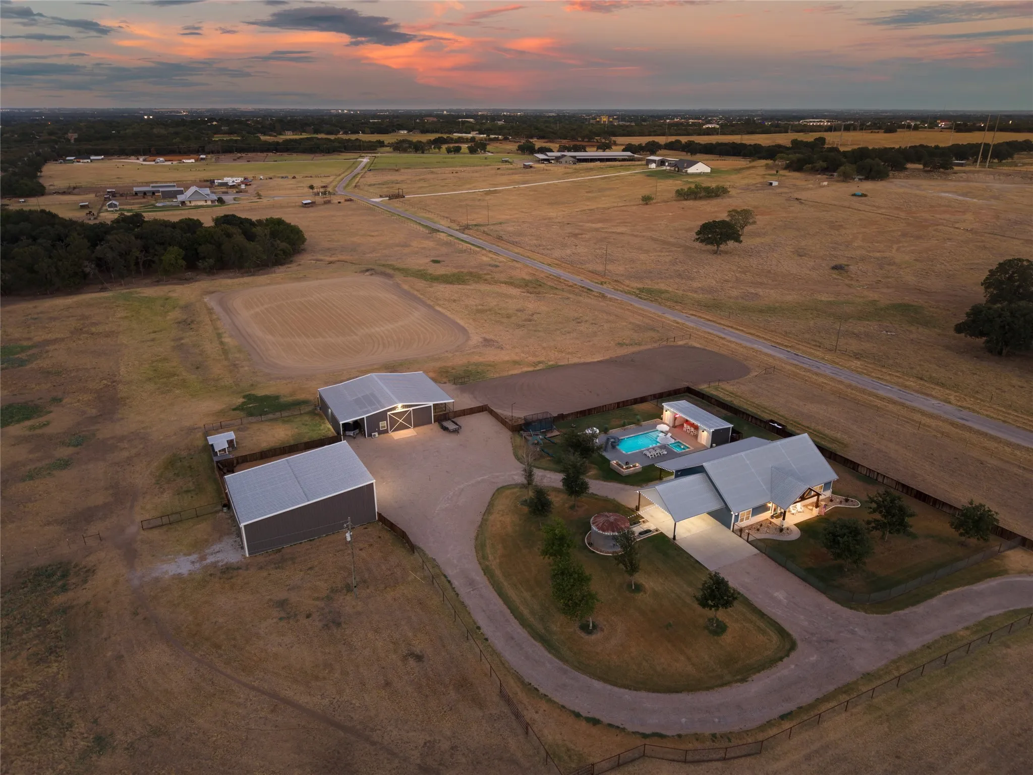 Single Family Residence For Sale in Erath County , 2910 County Road 386, Stephenville, Texas 76401, 3 Bedroom, 3 Bathroom, Garage spaces, 1,870 Sqft, built in 2020, mls#21374828, Real Estate Agent in Stephenville, Homes For Sale in Erath county, Homes For Sale in Stephenville, Realtor in Stephenville Texas, Real Estate Brokerage Independent Realty Texas, Luminita Cordes Realtor