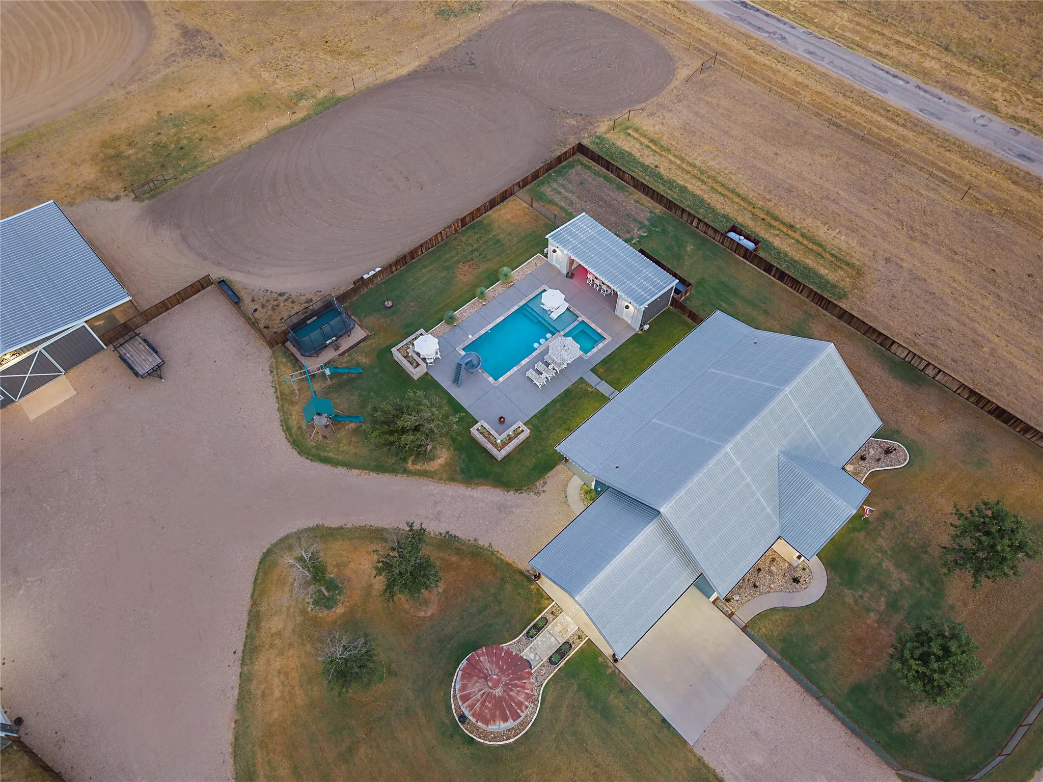 Single Family Residence For Sale in Erath County , 2910 County Road 386, Stephenville, Texas 76401, 3 Bedroom, 3 Bathroom, Garage spaces, 1,870 Sqft, built in 2020, mls#21374828, Real Estate Agent in Stephenville, Homes For Sale in Erath county, Homes For Sale in Stephenville, Realtor in Stephenville Texas, Real Estate Brokerage Independent Realty Texas, Luminita Cordes Realtor