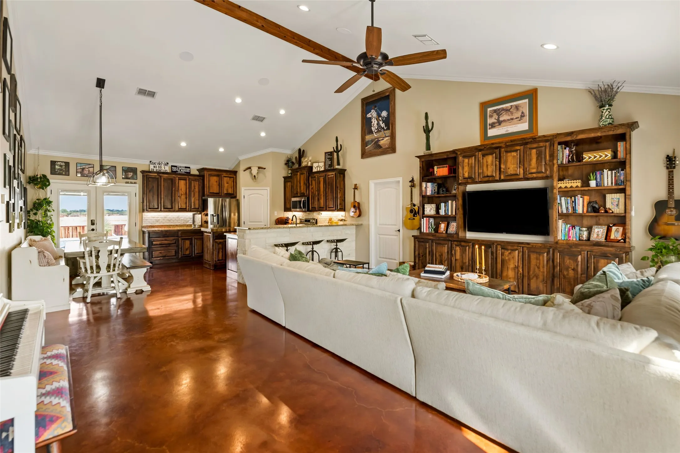 Single Family Residence For Sale in Erath County , 2910 County Road 386, Stephenville, Texas 76401, 3 Bedroom, 3 Bathroom, Garage spaces, 1,870 Sqft, built in 2020, mls#21374828, Real Estate Agent in Stephenville, Homes For Sale in Erath county, Homes For Sale in Stephenville, Realtor in Stephenville Texas, Real Estate Brokerage Independent Realty Texas, Luminita Cordes Realtor