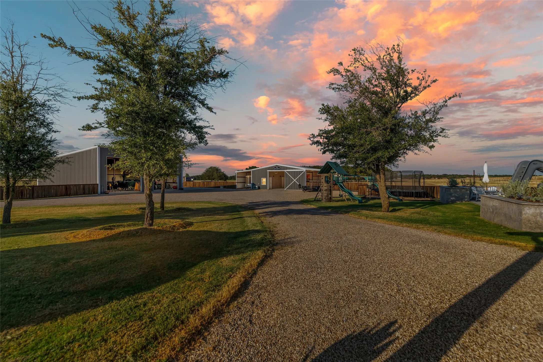 Single Family Residence For Sale in Erath County , 2910 County Road 386, Stephenville, Texas 76401, 3 Bedroom, 3 Bathroom, Garage spaces, 1,870 Sqft, built in 2020, mls#21374828, Real Estate Agent in Stephenville, Homes For Sale in Erath county, Homes For Sale in Stephenville, Realtor in Stephenville Texas, Real Estate Brokerage Independent Realty Texas, Luminita Cordes Realtor