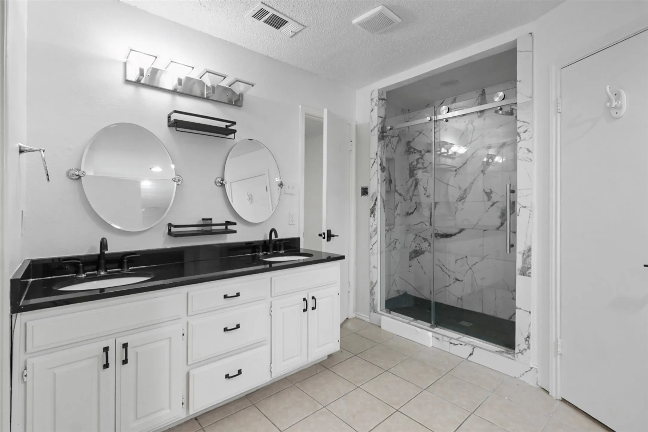 Single Family Residence For Rent in Dallas County , 3924 Morman Lane, Addison, Texas 75001, 3 Bedroom, 2 Bathroom, 2 Garage spaces, 1,809 Sqft, built in 1983, mls#21378579, Real Estate Agent in Addison, Homes For Rent in Dallas county, Homes For Rent in Addison, Realtor in Addison Texas, Real Estate Brokerage Independent Realty Texas, Luminita Cordes Realtor