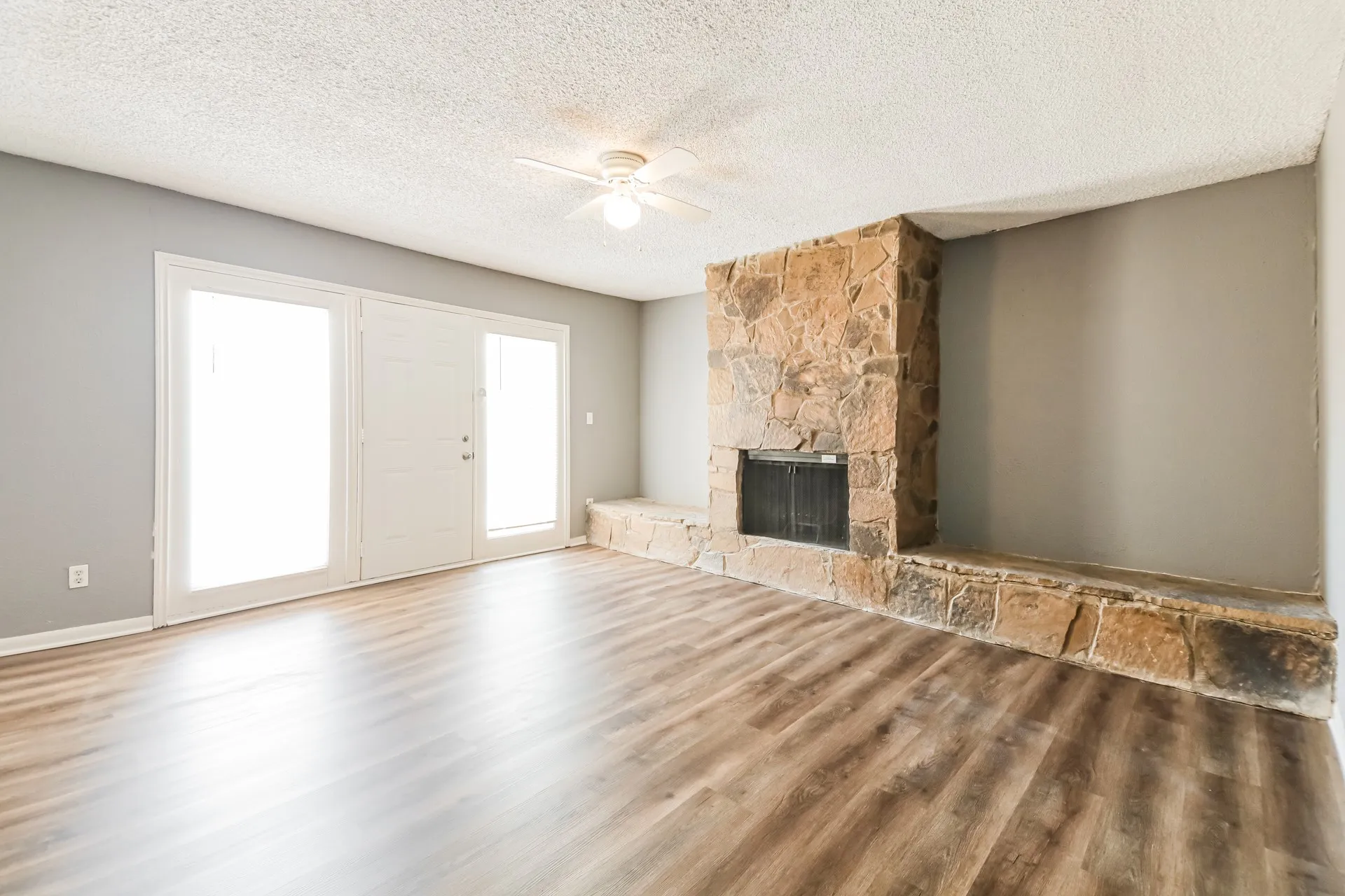 Single Family Residence For Rent in Dallas County , 2026 Aspen Lane, Garland, Texas 75044, 2 Bedroom, 2 Bathroom, 2 Garage spaces, 1,846 Sqft, built in 1972, mls#21378587, Real Estate Agent in Garland, Homes For Rent in Dallas county, Homes For Rent in Garland, Realtor in Garland Texas, Real Estate Brokerage Independent Realty Texas, Luminita Cordes Realtor