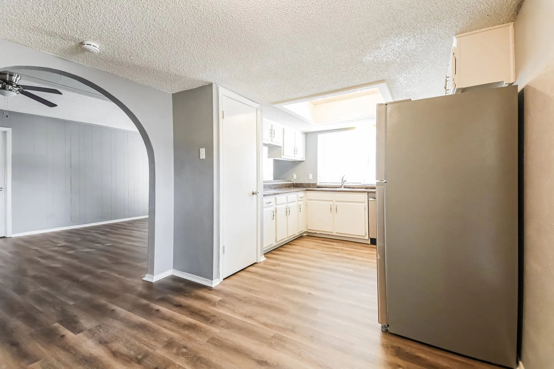 Single Family Residence For Rent in Dallas County , 2026 Aspen Lane, Garland, Texas 75044, 2 Bedroom, 2 Bathroom, 2 Garage spaces, 1,846 Sqft, built in 1972, mls#21378587, Real Estate Agent in Garland, Homes For Rent in Dallas county, Homes For Rent in Garland, Realtor in Garland Texas, Real Estate Brokerage Independent Realty Texas, Luminita Cordes Realtor
