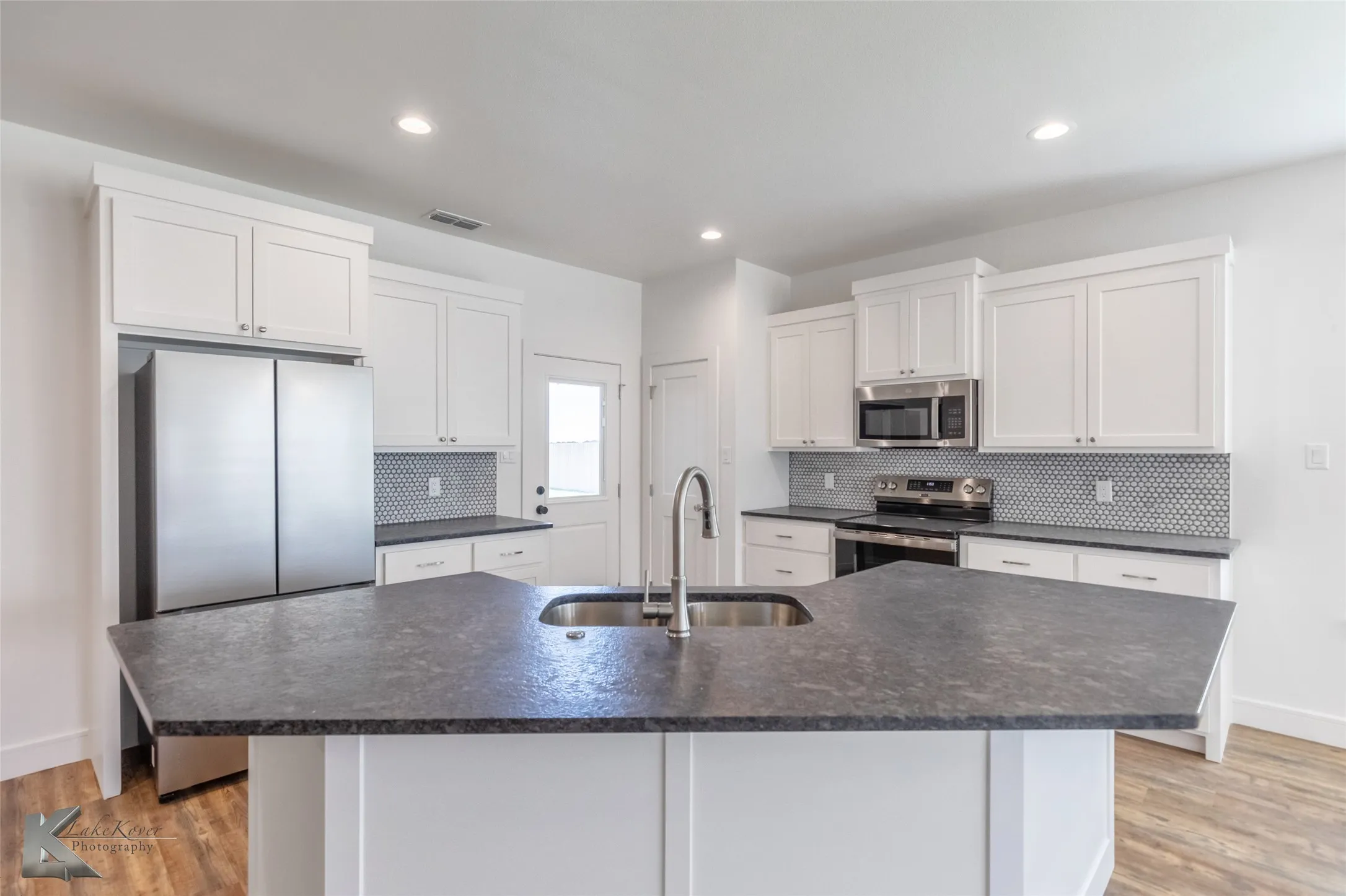 Duplex For Rent in Taylor County , 364 Kristie Path, Abilene, Texas 79602, 3 Bedroom, 2 Bathroom, 2 Garage spaces, 1,508 Sqft, built in 2024, mls#21378589, Real Estate Agent in Abilene, Homes For Rent in Taylor county, Homes For Rent in Abilene, Realtor in Abilene Texas, Real Estate Brokerage Independent Realty Texas, Luminita Cordes Realtor