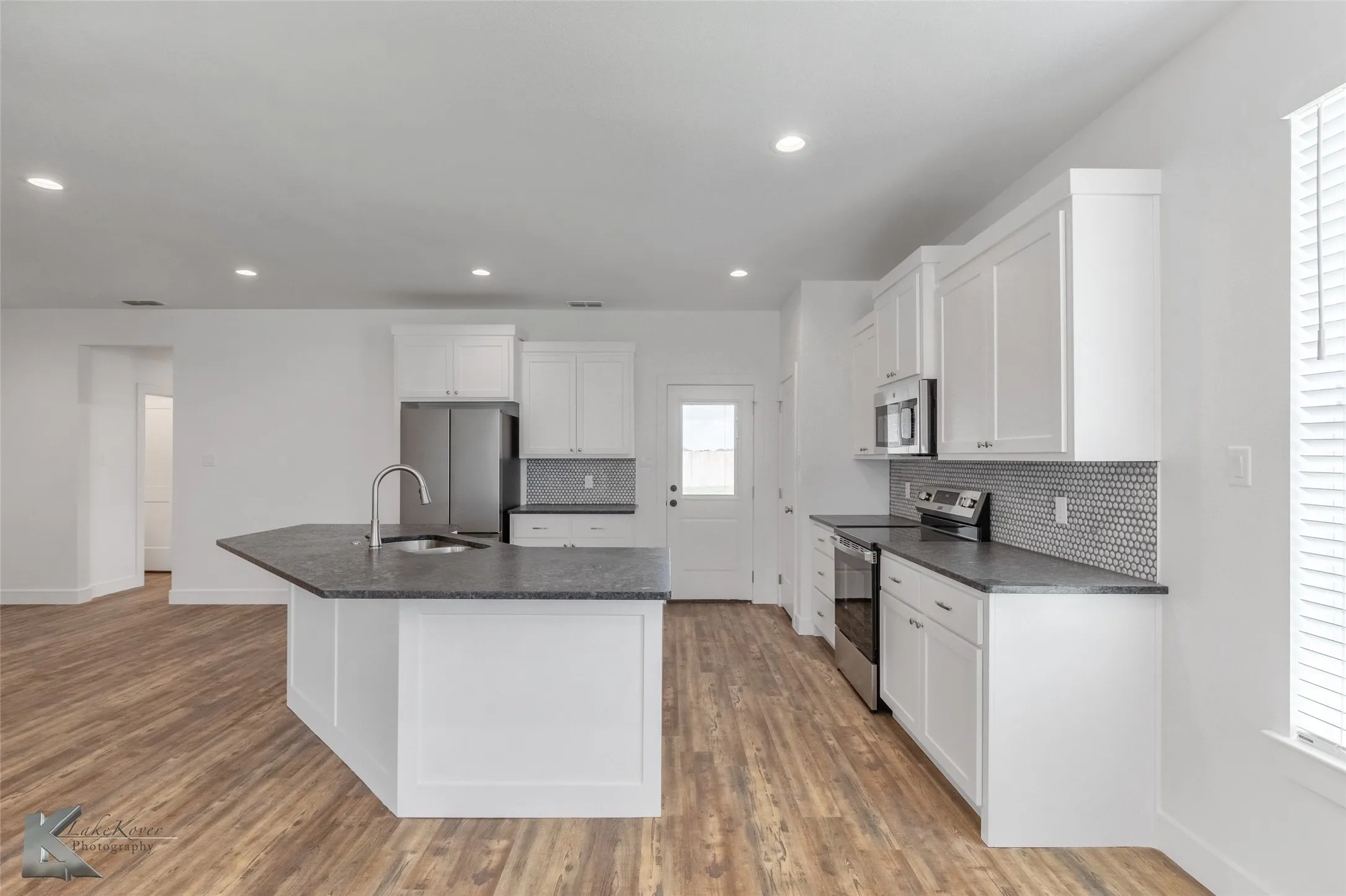 Duplex For Rent in Taylor County , 364 Kristie Path, Abilene, Texas 79602, 3 Bedroom, 2 Bathroom, 2 Garage spaces, 1,508 Sqft, built in 2024, mls#21378589, Real Estate Agent in Abilene, Homes For Rent in Taylor county, Homes For Rent in Abilene, Realtor in Abilene Texas, Real Estate Brokerage Independent Realty Texas, Luminita Cordes Realtor