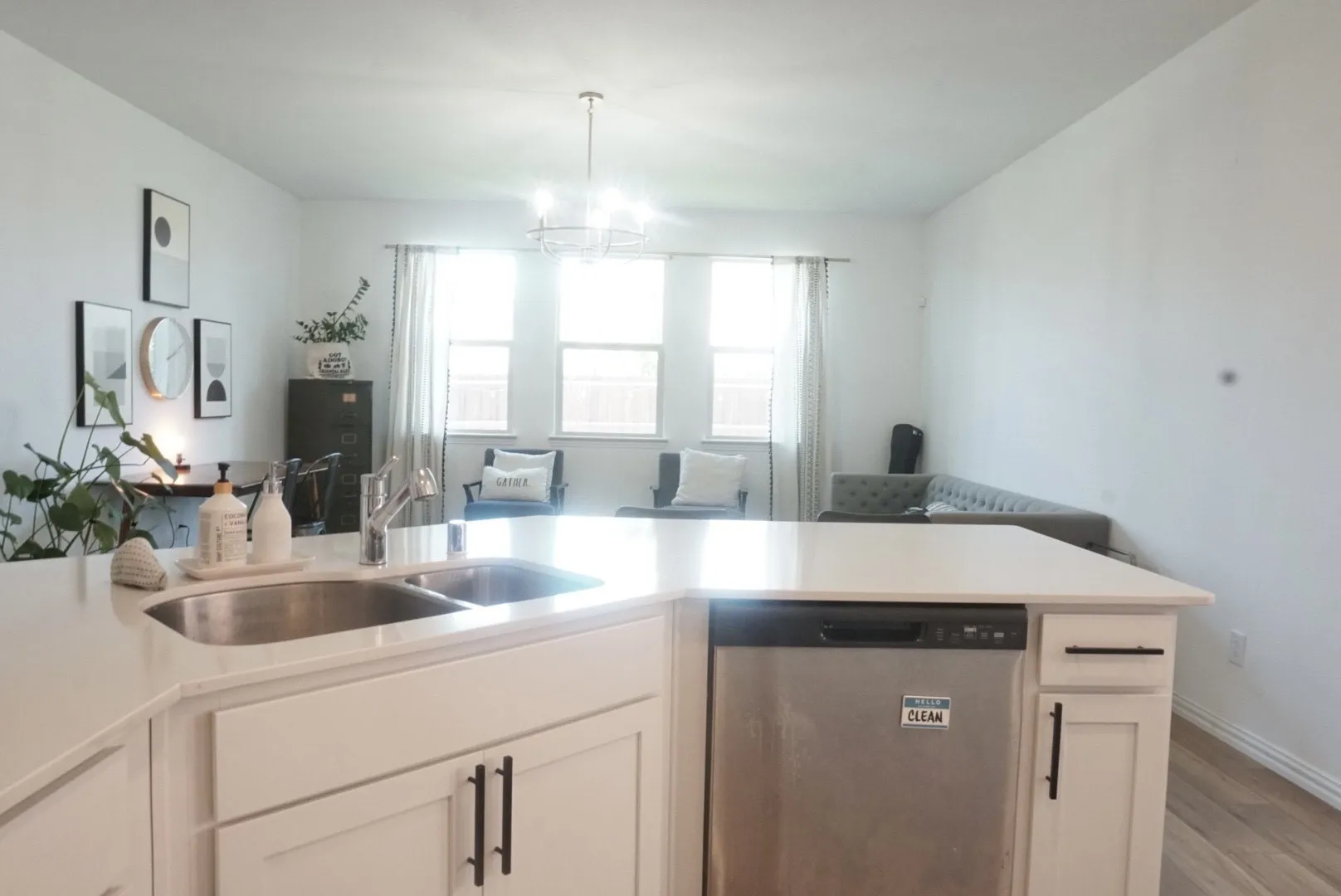 Single Family Residence For Rent in Collin County , 8201 Green Heron Drive, Mc Kinney, Texas 75071, 4 Bedroom, 2 Bathroom, 2 Garage spaces, 2,010 Sqft, built in 2022, mls#21378596, Real Estate Agent in Mc Kinney, Homes For Rent in Collin county, Homes For Rent in Mc Kinney, Realtor in Mc Kinney Texas, Real Estate Brokerage Independent Realty Texas, Luminita Cordes Realtor