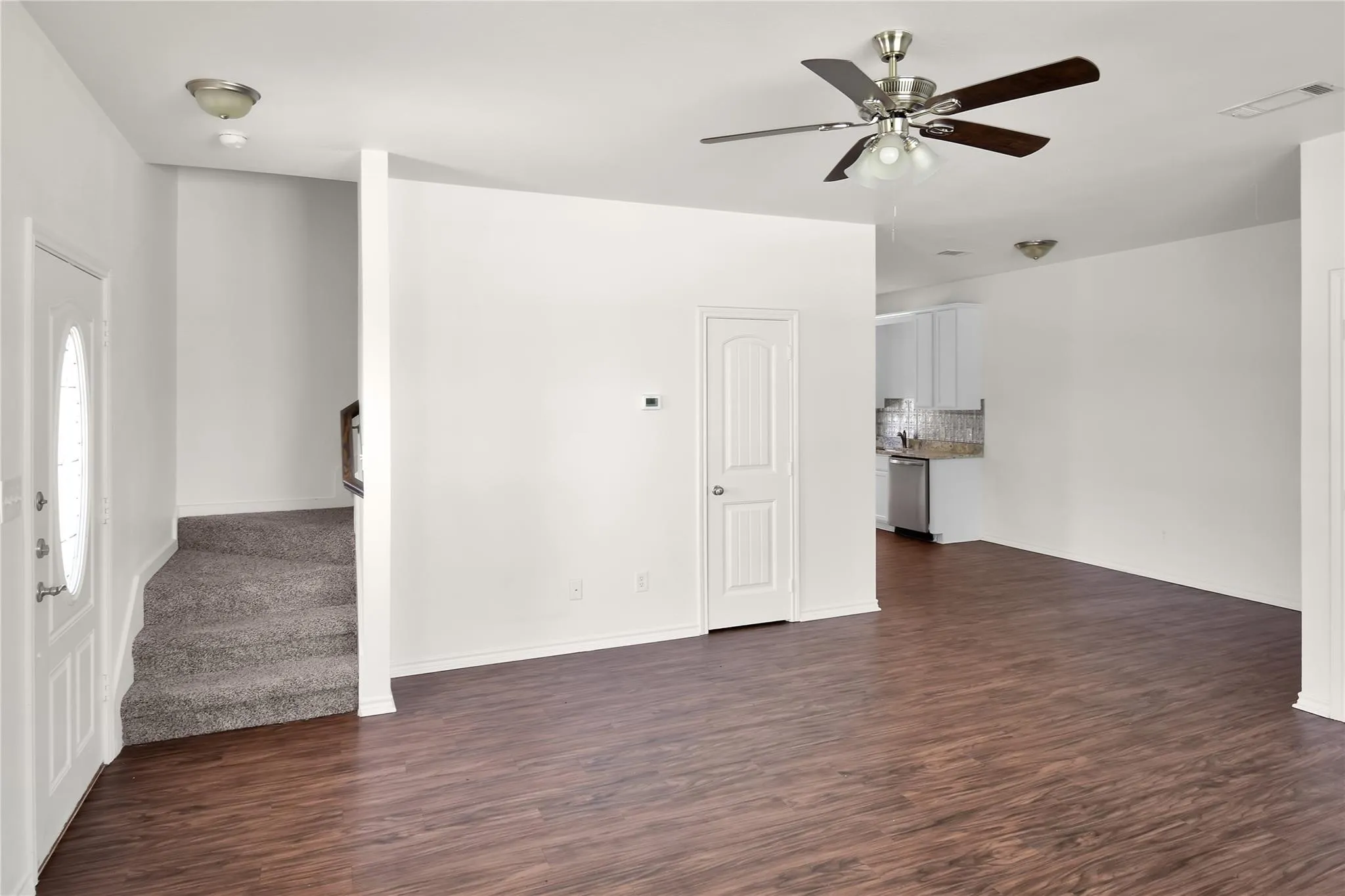 Duplex For Rent in Collin County , 1102 Parkway Trail, Princeton, Texas 75407, 3 Bedroom, 3 Bathroom, 1 Garage spaces, 1,403 Sqft, built in 2010, mls#21378494, Real Estate Agent in Princeton, Homes For Rent in Collin county, Homes For Rent in Princeton, Realtor in Princeton Texas, Real Estate Brokerage Independent Realty Texas, Luminita Cordes Realtor