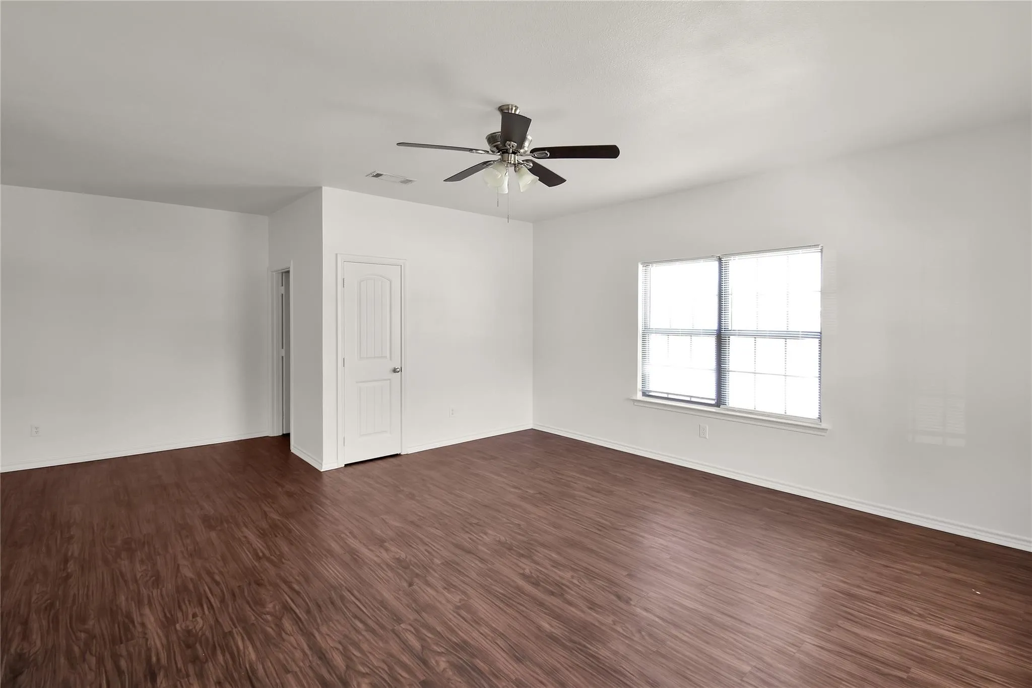 Duplex For Rent in Collin County , 1102 Parkway Trail, Princeton, Texas 75407, 3 Bedroom, 3 Bathroom, 1 Garage spaces, 1,403 Sqft, built in 2010, mls#21378494, Real Estate Agent in Princeton, Homes For Rent in Collin county, Homes For Rent in Princeton, Realtor in Princeton Texas, Real Estate Brokerage Independent Realty Texas, Luminita Cordes Realtor