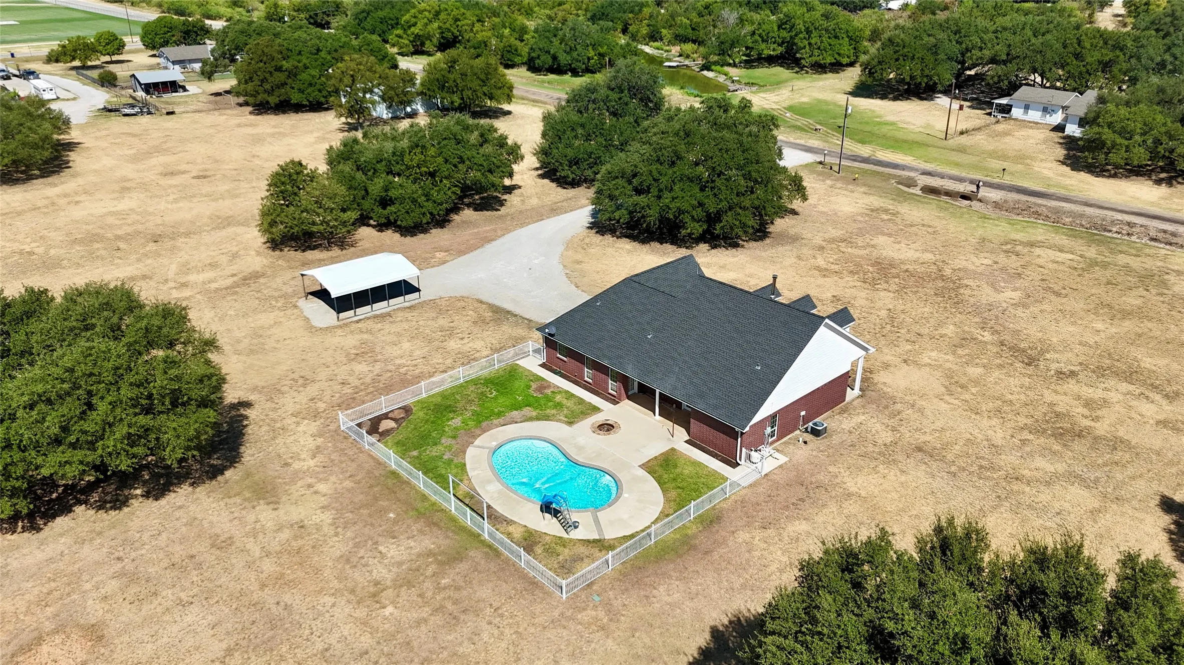 Single Family Residence For Sale in Brown County , 3519 Longhorn Lane, Brownwood, Texas 76801, 3 Bedroom, 2 Bathroom, 2 Garage spaces, 1,534 Sqft, built in 2011, mls#21377062, Real Estate Agent in Brownwood, Homes For Sale in Brown county, Homes For Sale in Brownwood, Realtor in Brownwood Texas, Real Estate Brokerage Independent Realty Texas, Luminita Cordes Realtor
