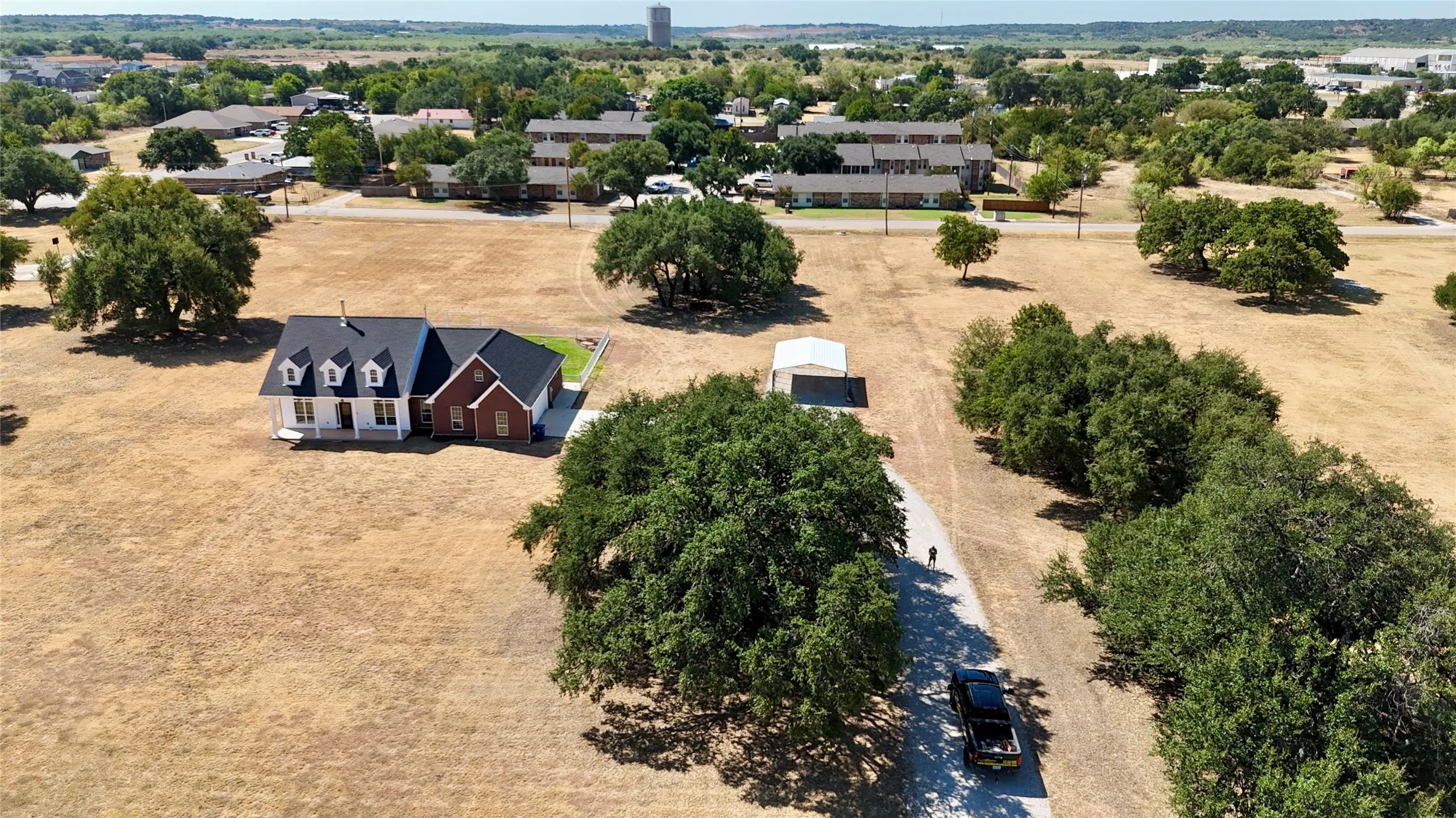 Single Family Residence For Sale in Brown County , 3519 Longhorn Lane, Brownwood, Texas 76801, 3 Bedroom, 2 Bathroom, 2 Garage spaces, 1,534 Sqft, built in 2011, mls#21377062, Real Estate Agent in Brownwood, Homes For Sale in Brown county, Homes For Sale in Brownwood, Realtor in Brownwood Texas, Real Estate Brokerage Independent Realty Texas, Luminita Cordes Realtor