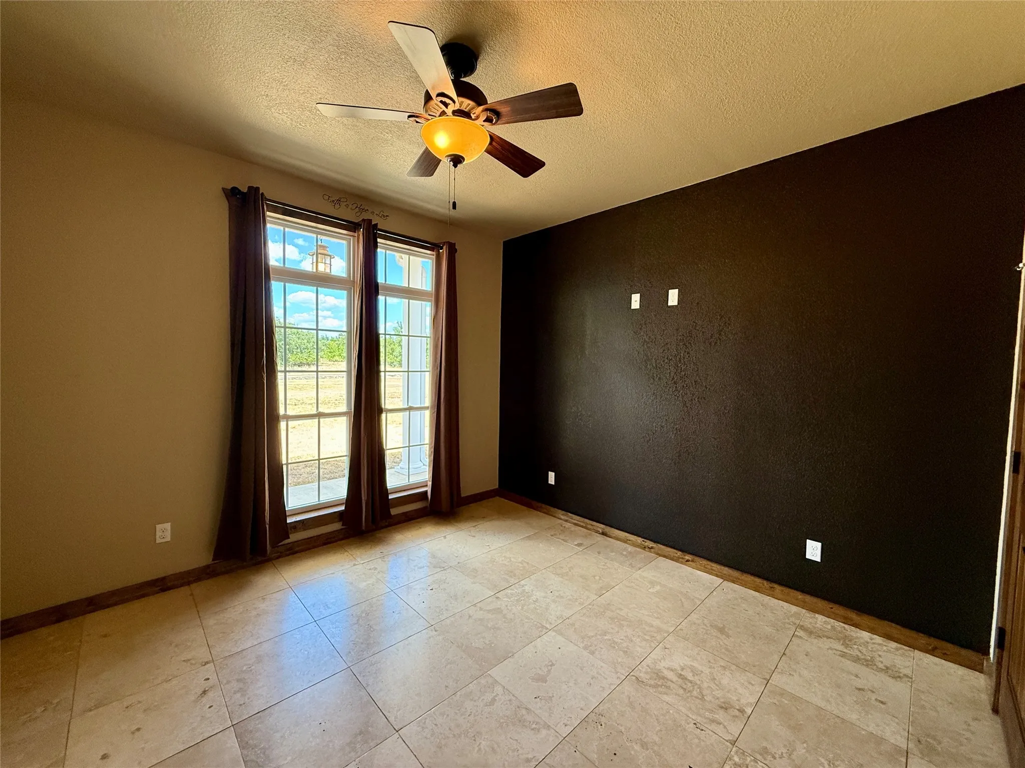 Single Family Residence For Sale in Brown County , 3519 Longhorn Lane, Brownwood, Texas 76801, 3 Bedroom, 2 Bathroom, 2 Garage spaces, 1,534 Sqft, built in 2011, mls#21377062, Real Estate Agent in Brownwood, Homes For Sale in Brown county, Homes For Sale in Brownwood, Realtor in Brownwood Texas, Real Estate Brokerage Independent Realty Texas, Luminita Cordes Realtor